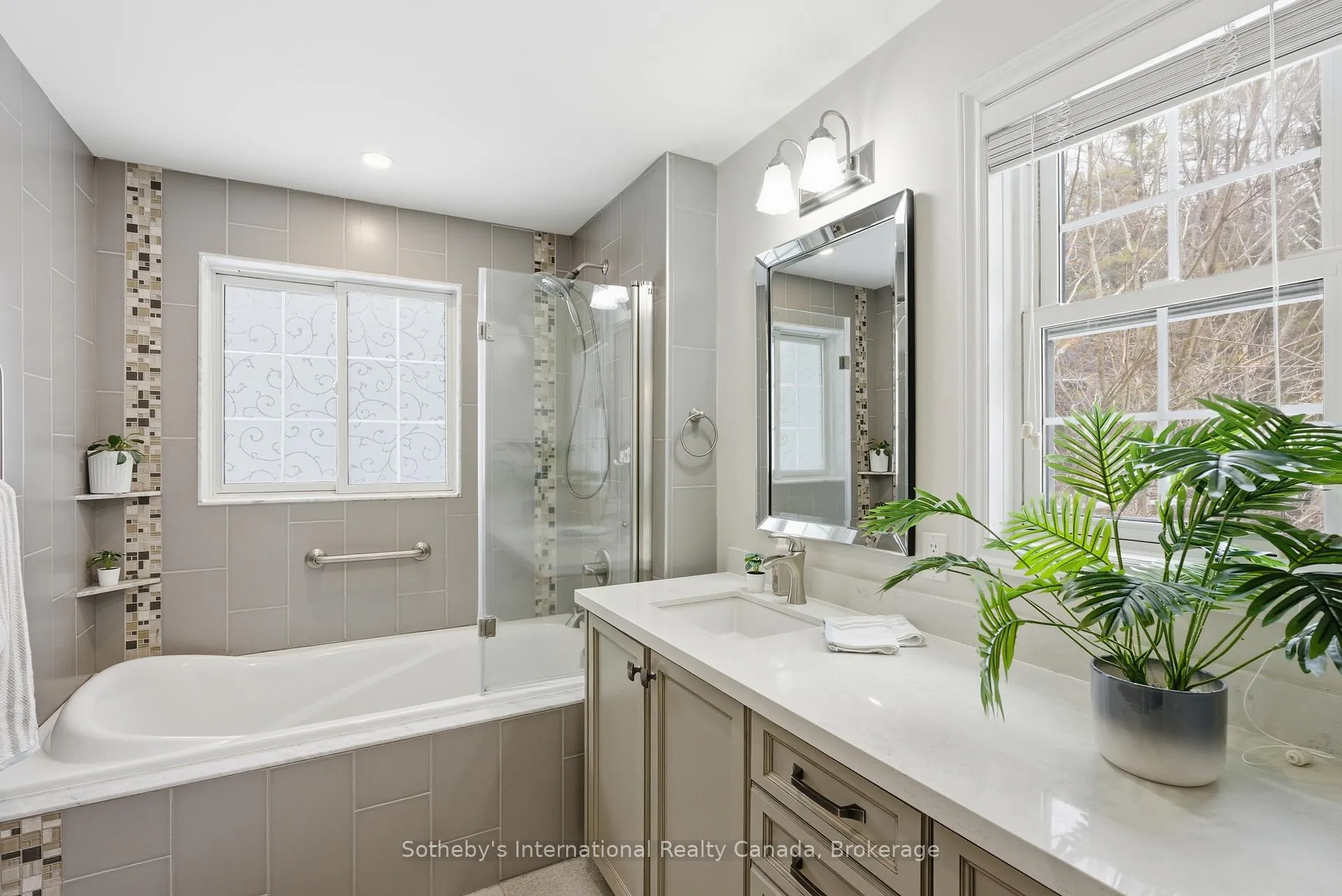 Photo 24 of 1099 Davis Drive, Gravenhurst, Morrison — HOMEH