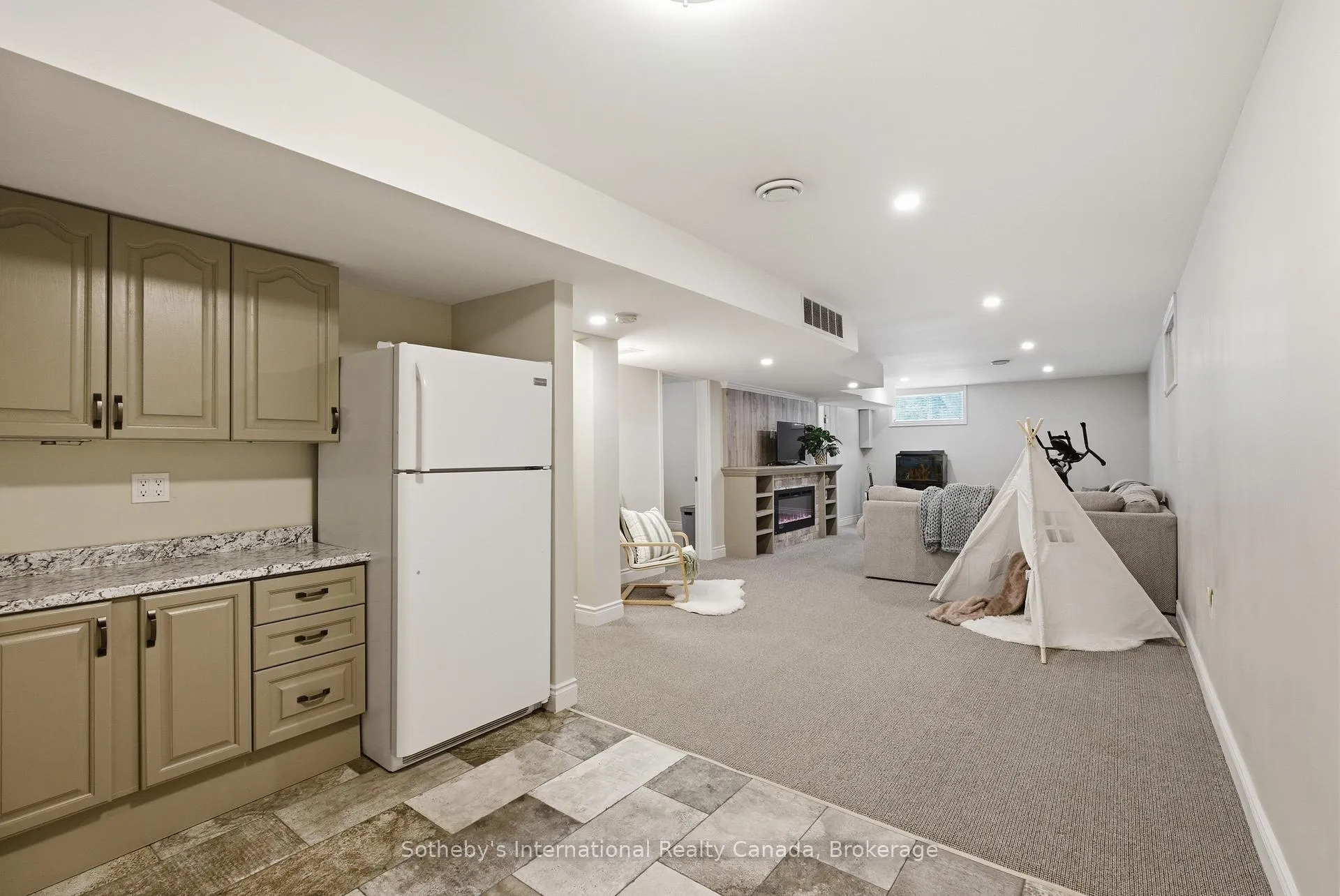 Photo 33 of 1099 Davis Drive, Gravenhurst, Morrison — HOMEH