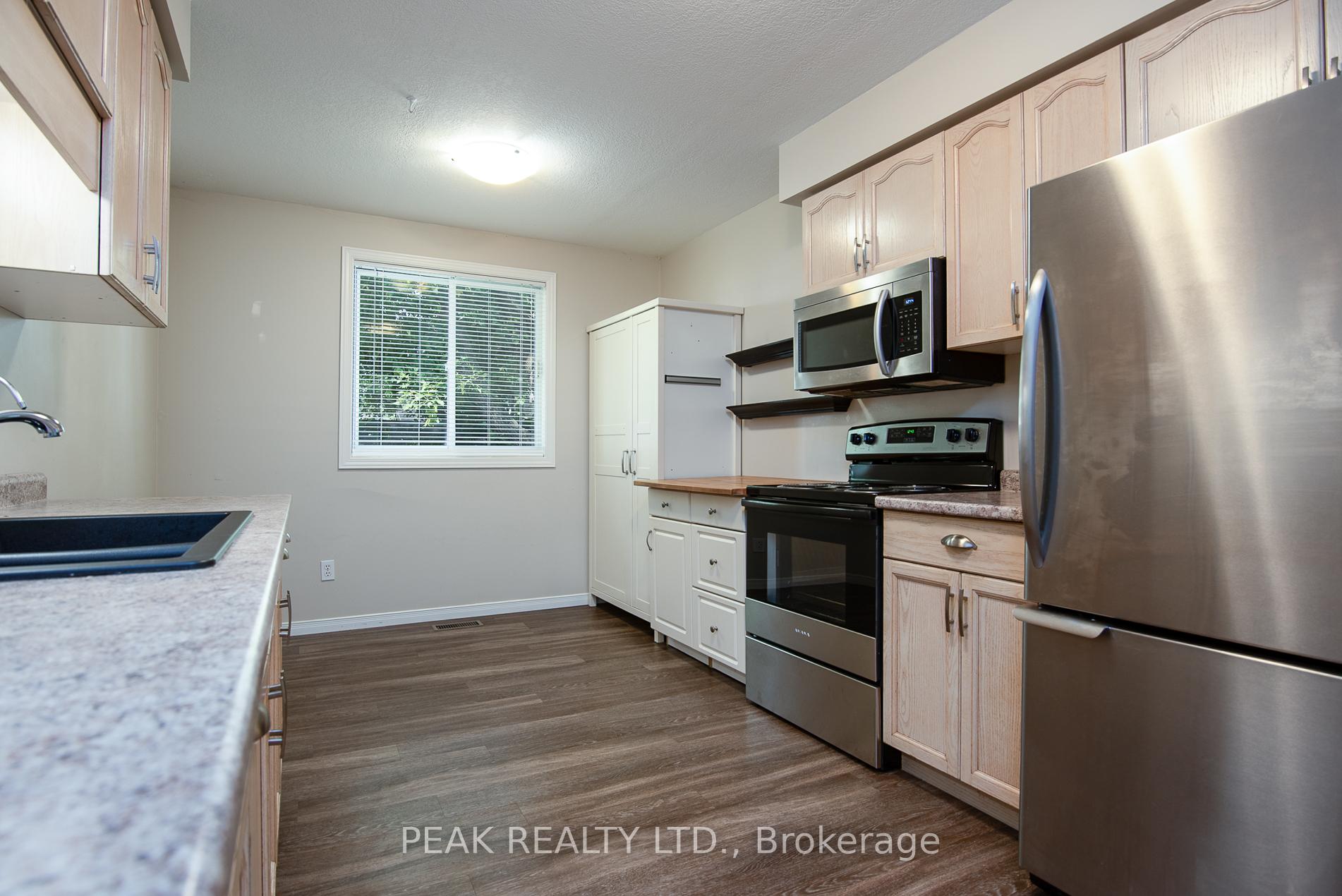 Photo 10 of 9 Macville Avenue, Kitchener — HOMEH