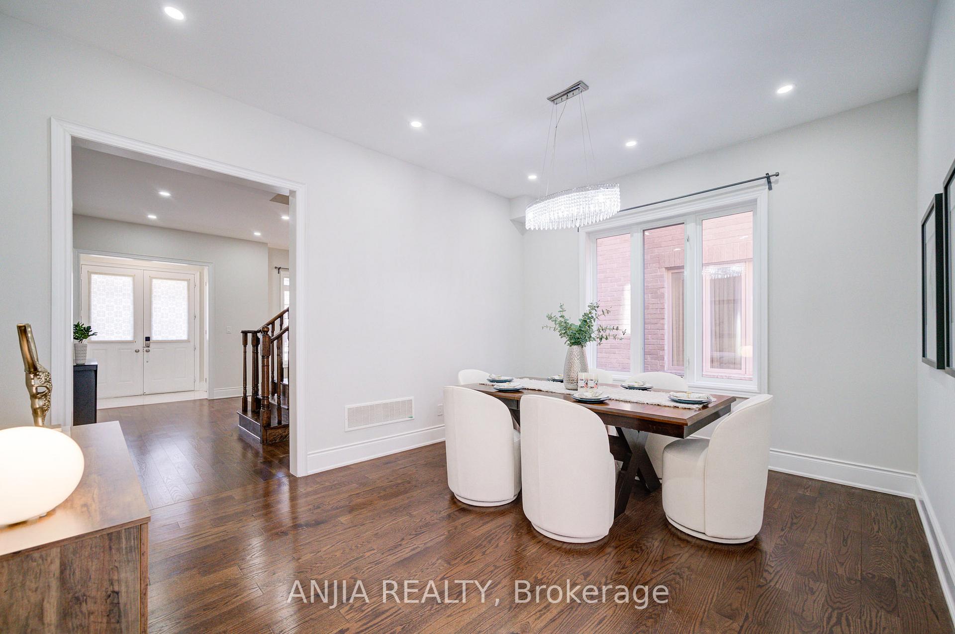 Photo 5 of 7 Mario Avenue, Markham, Cachet — HOMEH