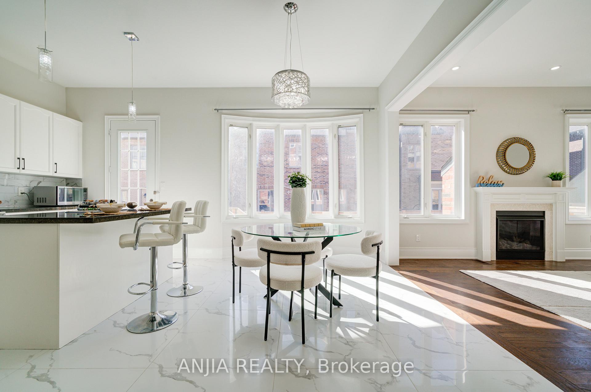 Photo 10 of 7 Mario Avenue, Markham, Cachet — HOMEH