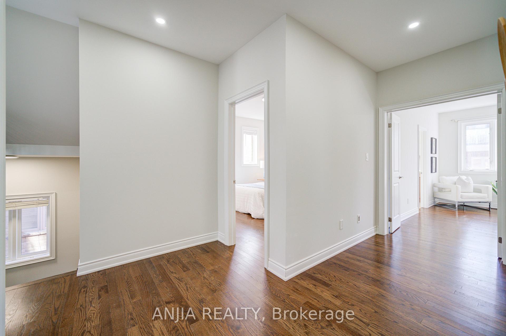 Photo 17 of 7 Mario Avenue, Markham, Cachet — HOMEH