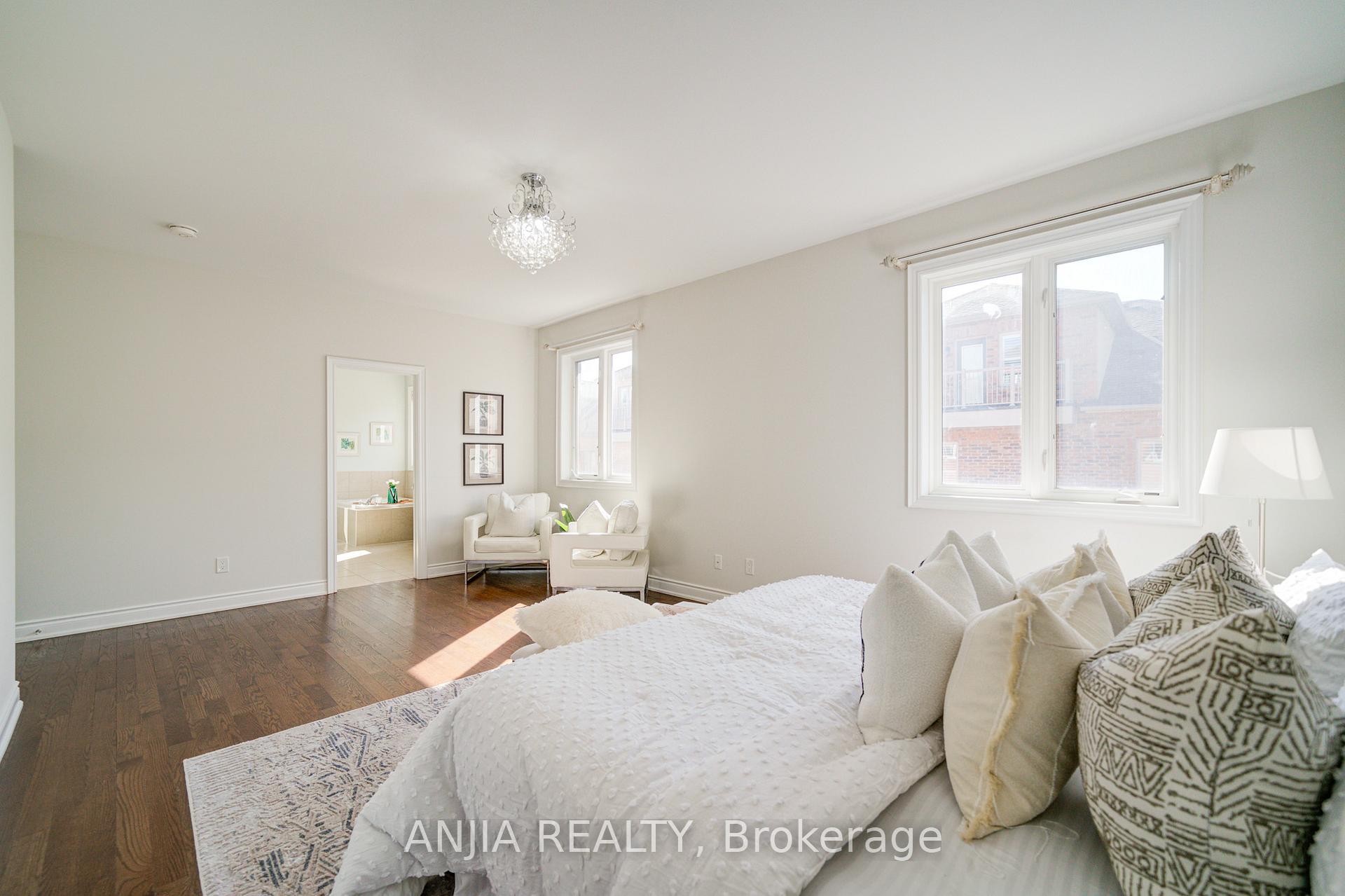 Photo 21 of 7 Mario Avenue, Markham, Cachet — HOMEH