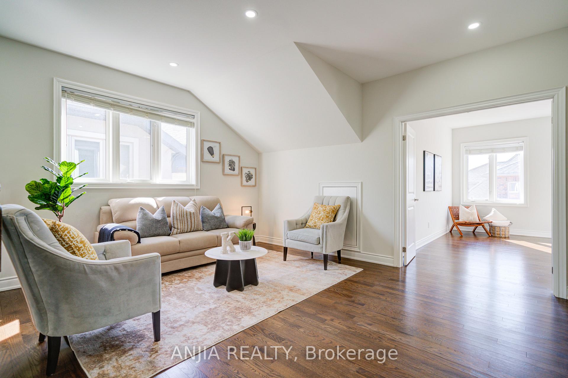 Photo 36 of 7 Mario Avenue, Markham, Cachet — HOMEH