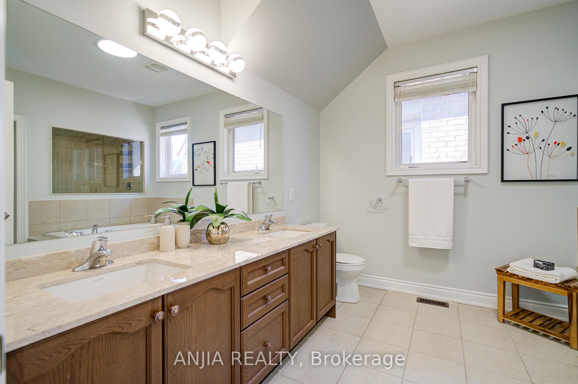 Photo 41 of 7 Mario Avenue, Markham, Cachet — HOMEH