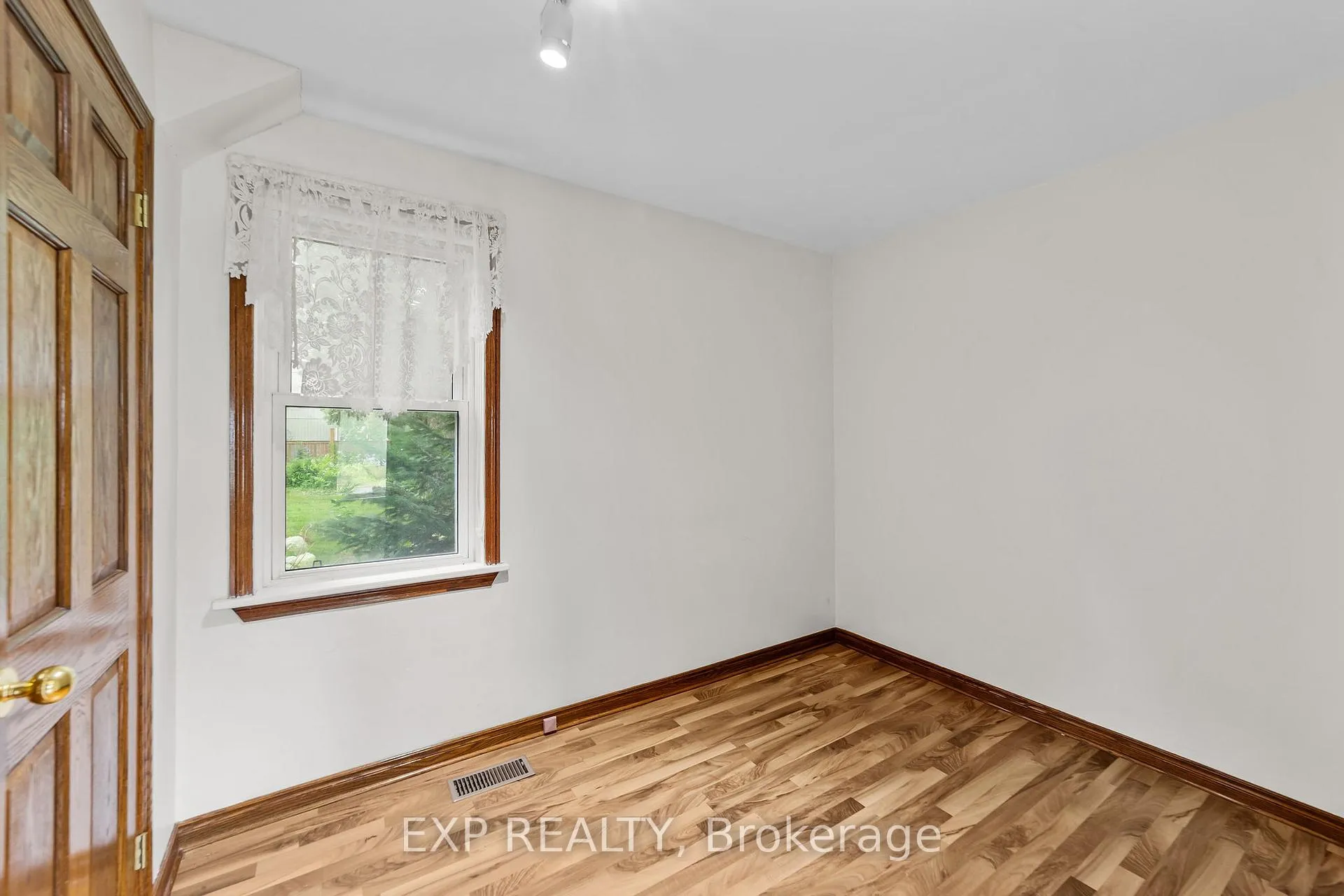 Photo 8 of 21332 Wilson Street, Middlesex Centre, Delaware Town — HOMEH