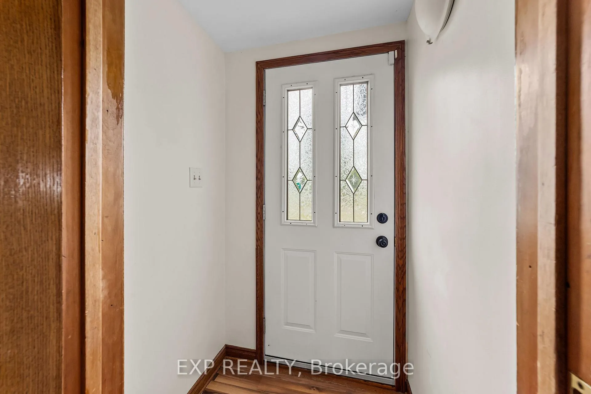 Photo 10 of 21332 Wilson Street, Middlesex Centre, Delaware Town — HOMEH