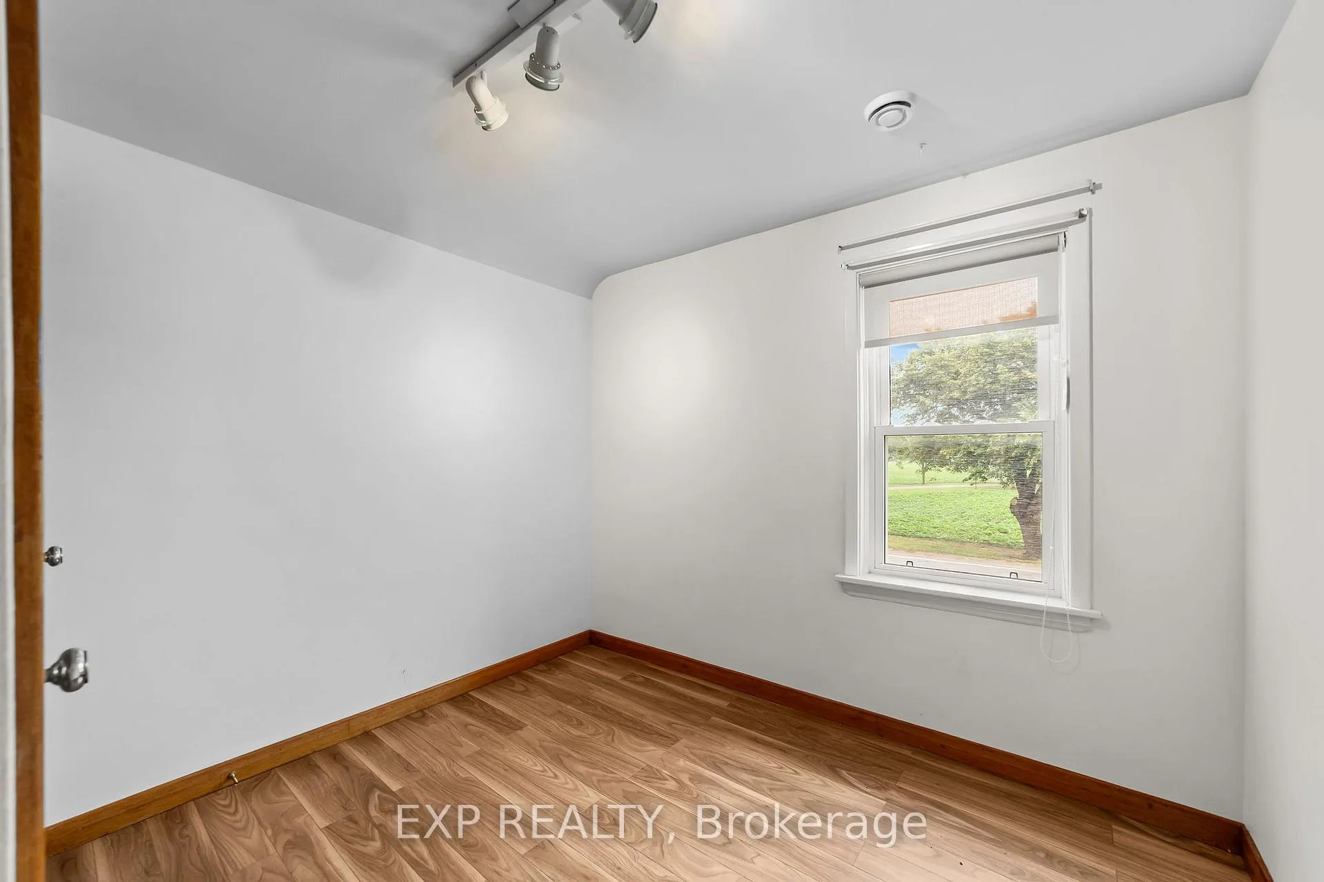 Photo 12 of 21332 Wilson Street, Middlesex Centre, Delaware Town — HOMEH