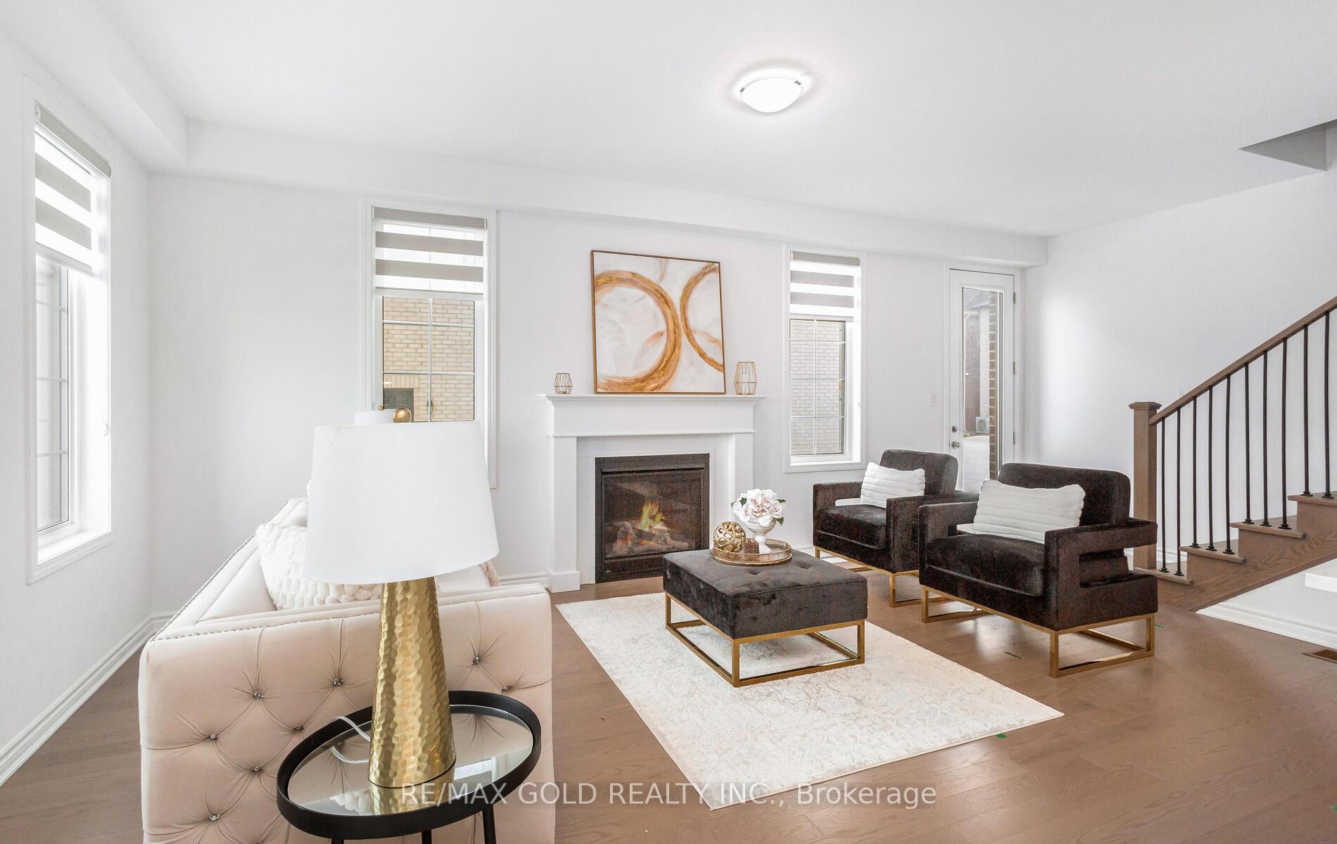 Photo 7 of 1603 Whitlock Avenue, Milton, Bowes — HOMEH
