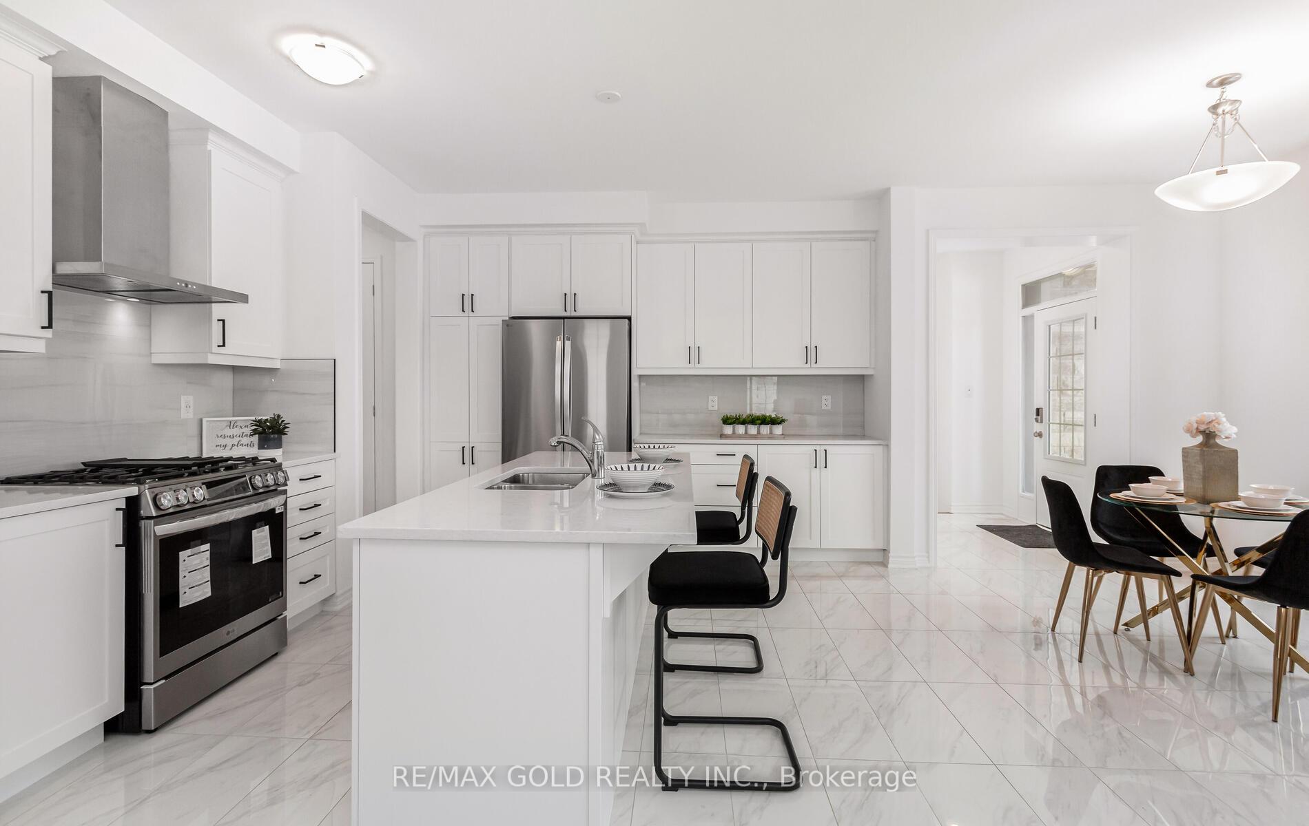 Photo 10 of 1603 Whitlock Avenue, Milton, Bowes — HOMEH