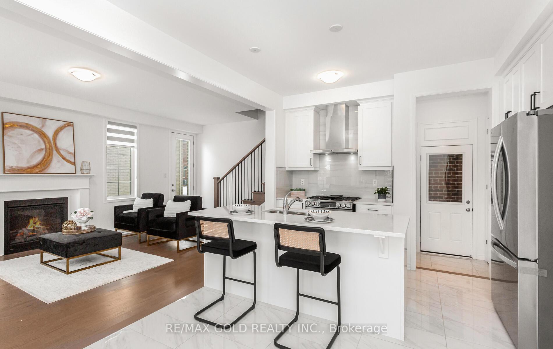Photo 12 of 1603 Whitlock Avenue, Milton, Bowes — HOMEH