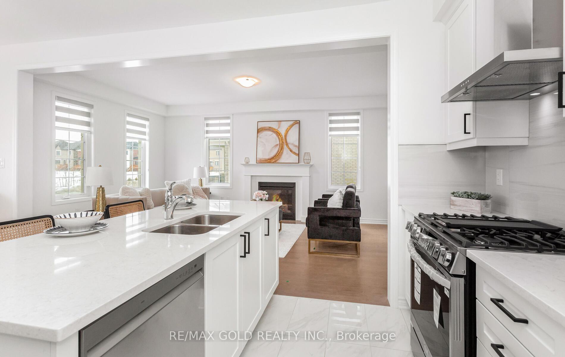 Photo 17 of 1603 Whitlock Avenue, Milton, Bowes — HOMEH