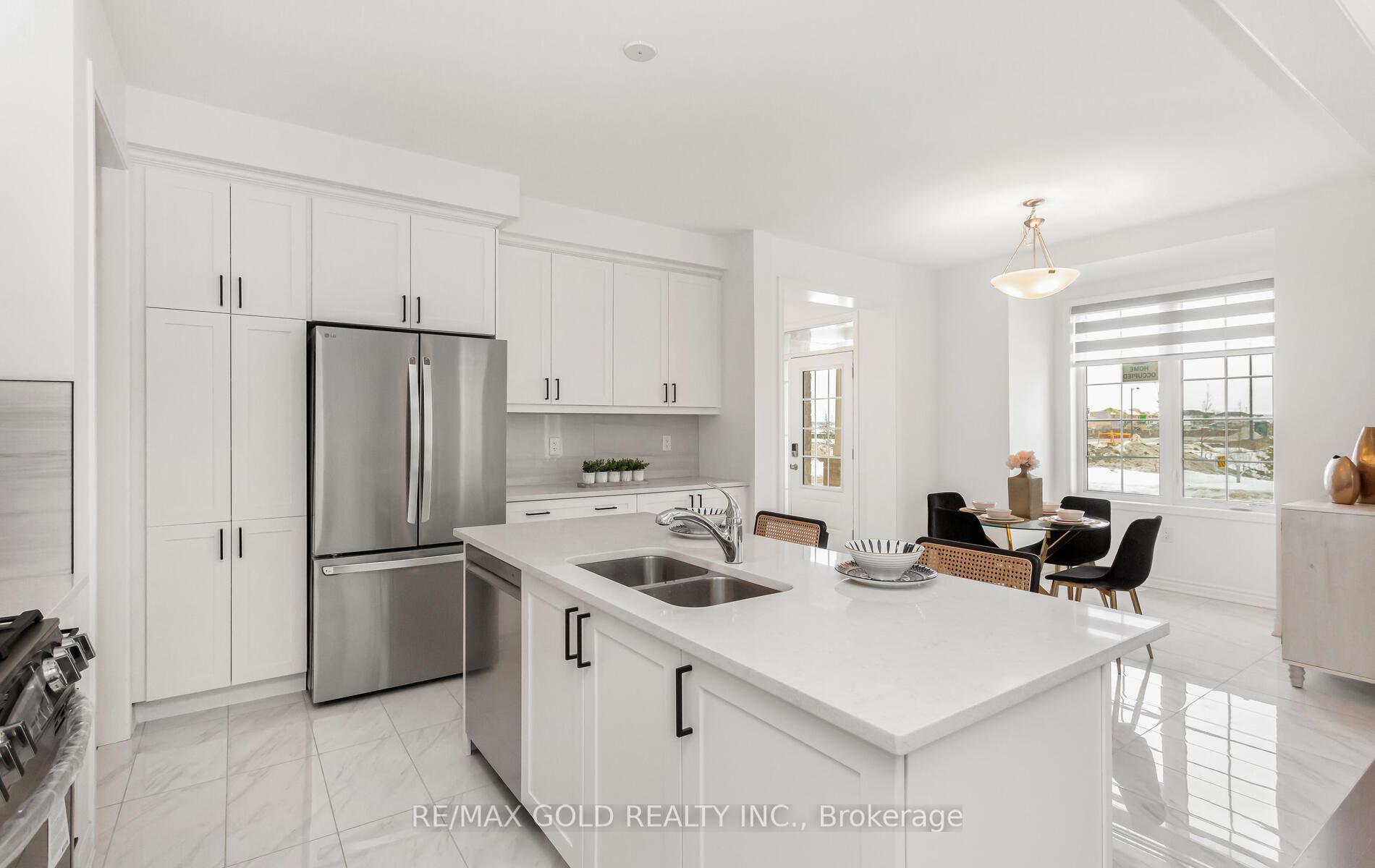 Photo 18 of 1603 Whitlock Avenue, Milton, Bowes — HOMEH