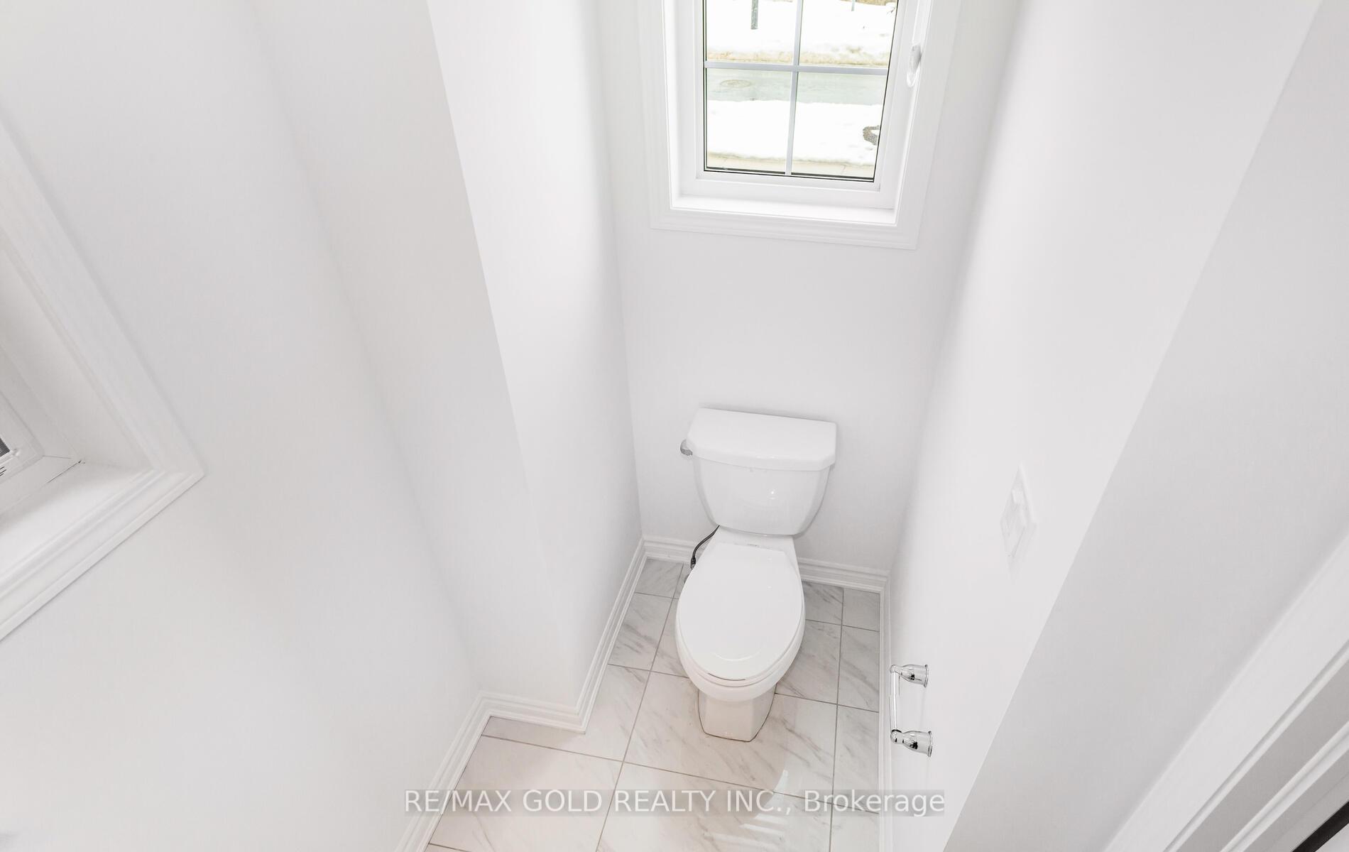 Photo 23 of 1603 Whitlock Avenue, Milton, Bowes — HOMEH