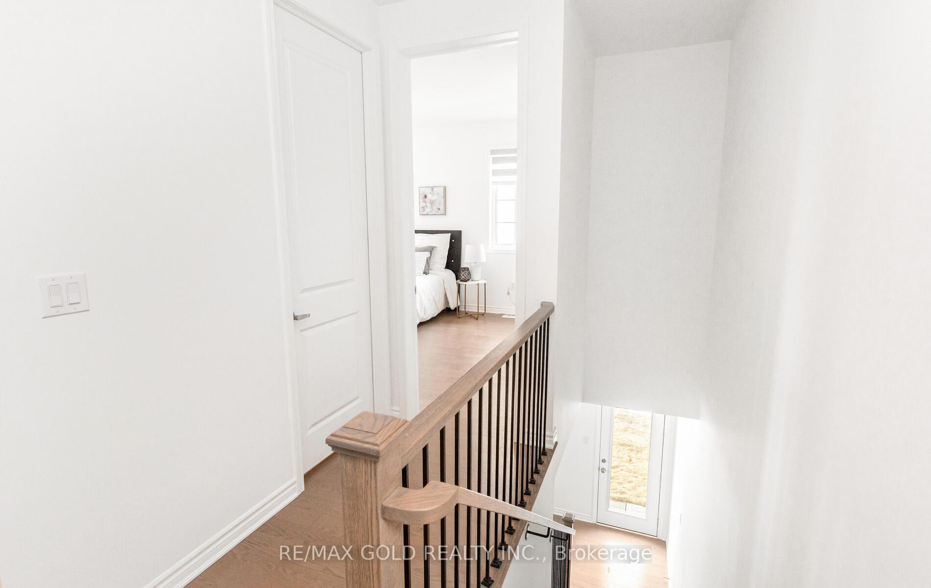 Photo 25 of 1603 Whitlock Avenue, Milton, Bowes — HOMEH