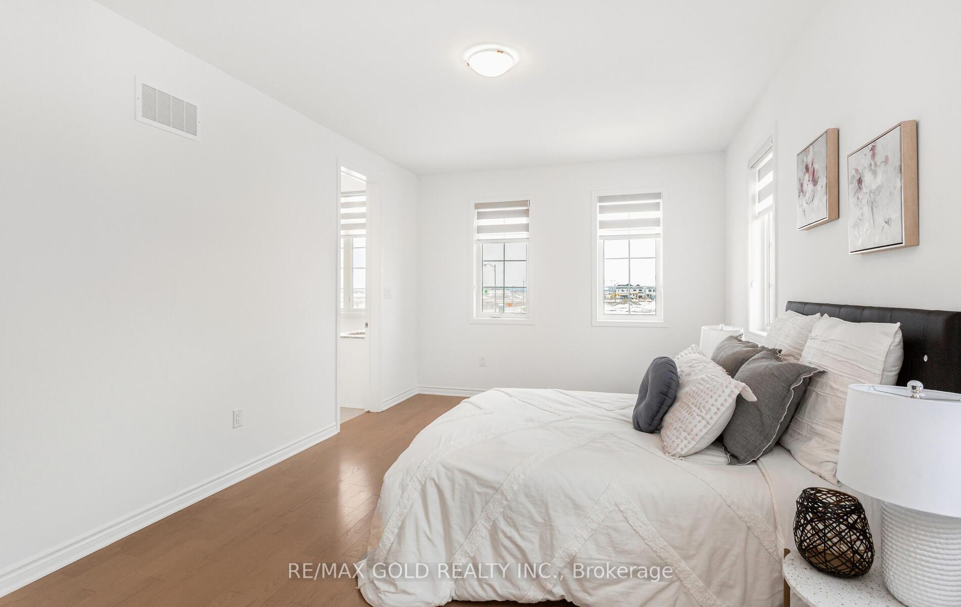 Photo 27 of 1603 Whitlock Avenue, Milton, Bowes — HOMEH