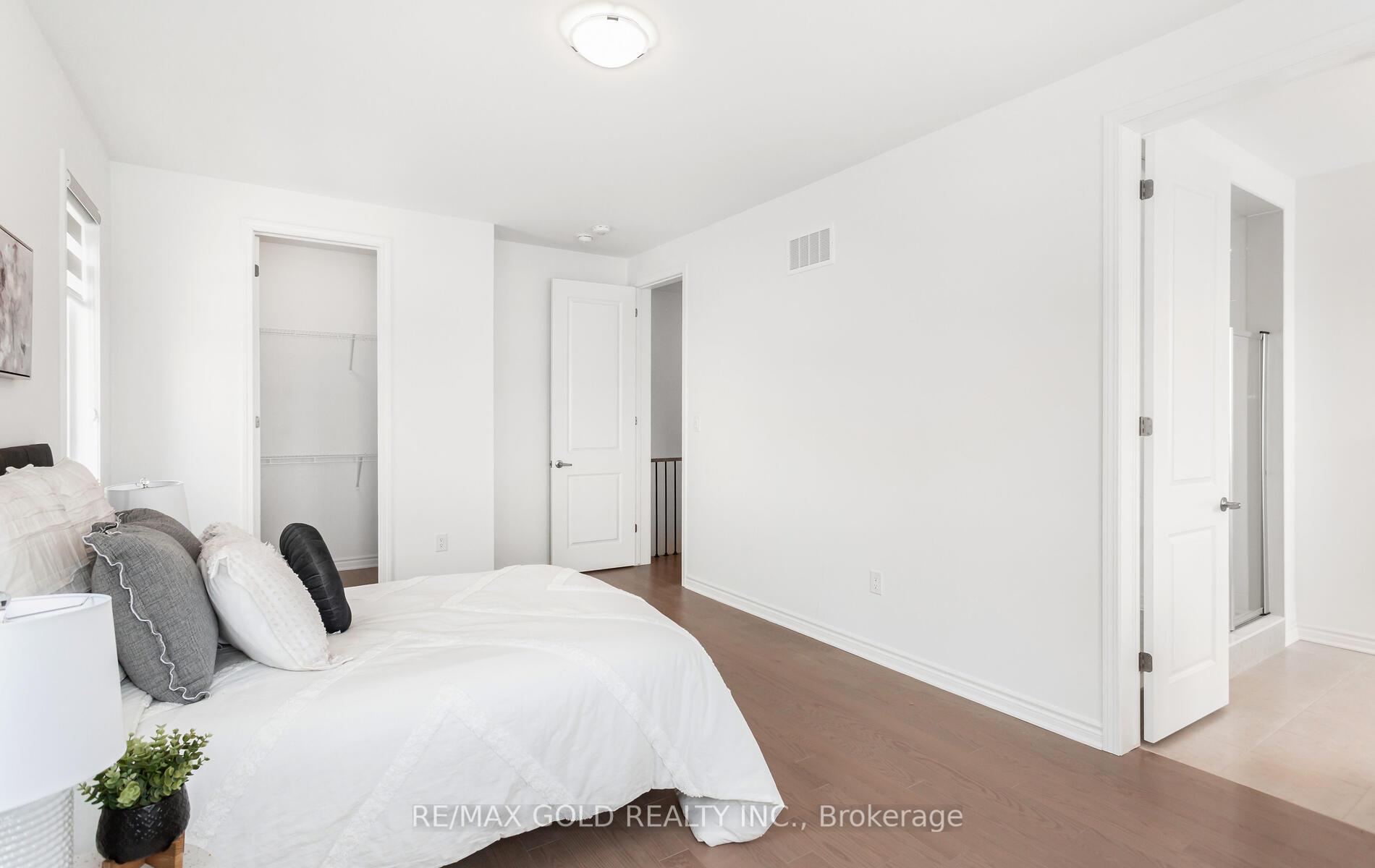 Photo 29 of 1603 Whitlock Avenue, Milton, Bowes — HOMEH
