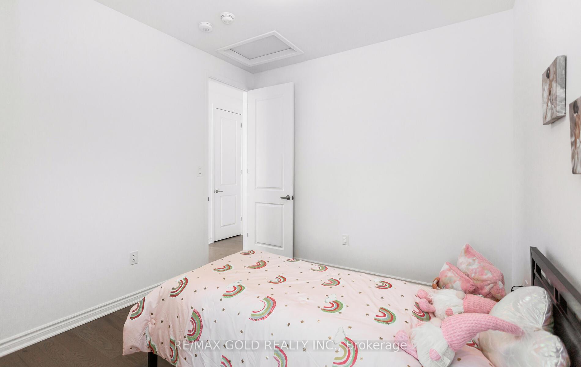 Photo 42 of 1603 Whitlock Avenue, Milton, Bowes — HOMEH