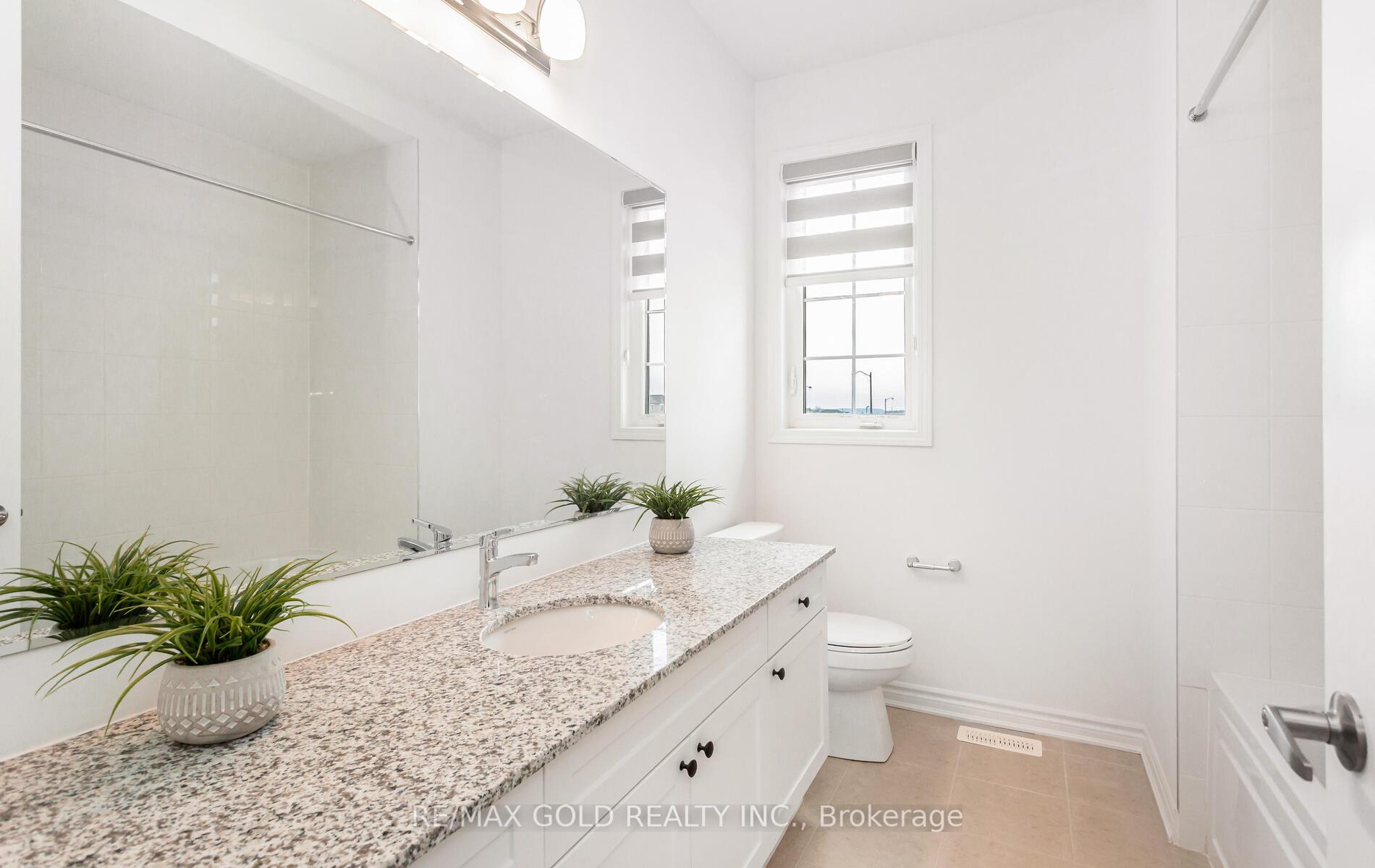 Photo 43 of 1603 Whitlock Avenue, Milton, Bowes — HOMEH