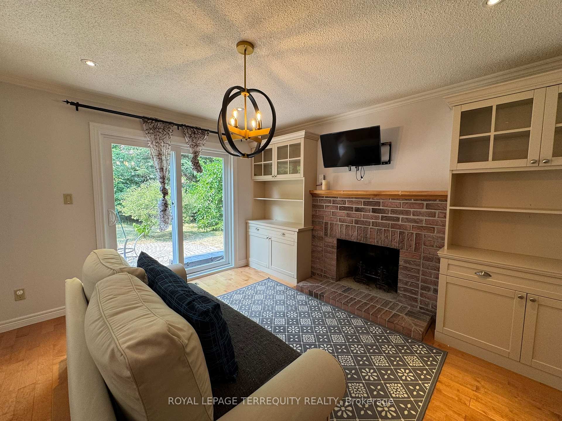 Photo 12 of 32 Juniper Crescent, Markham, Unionville — HOMEH