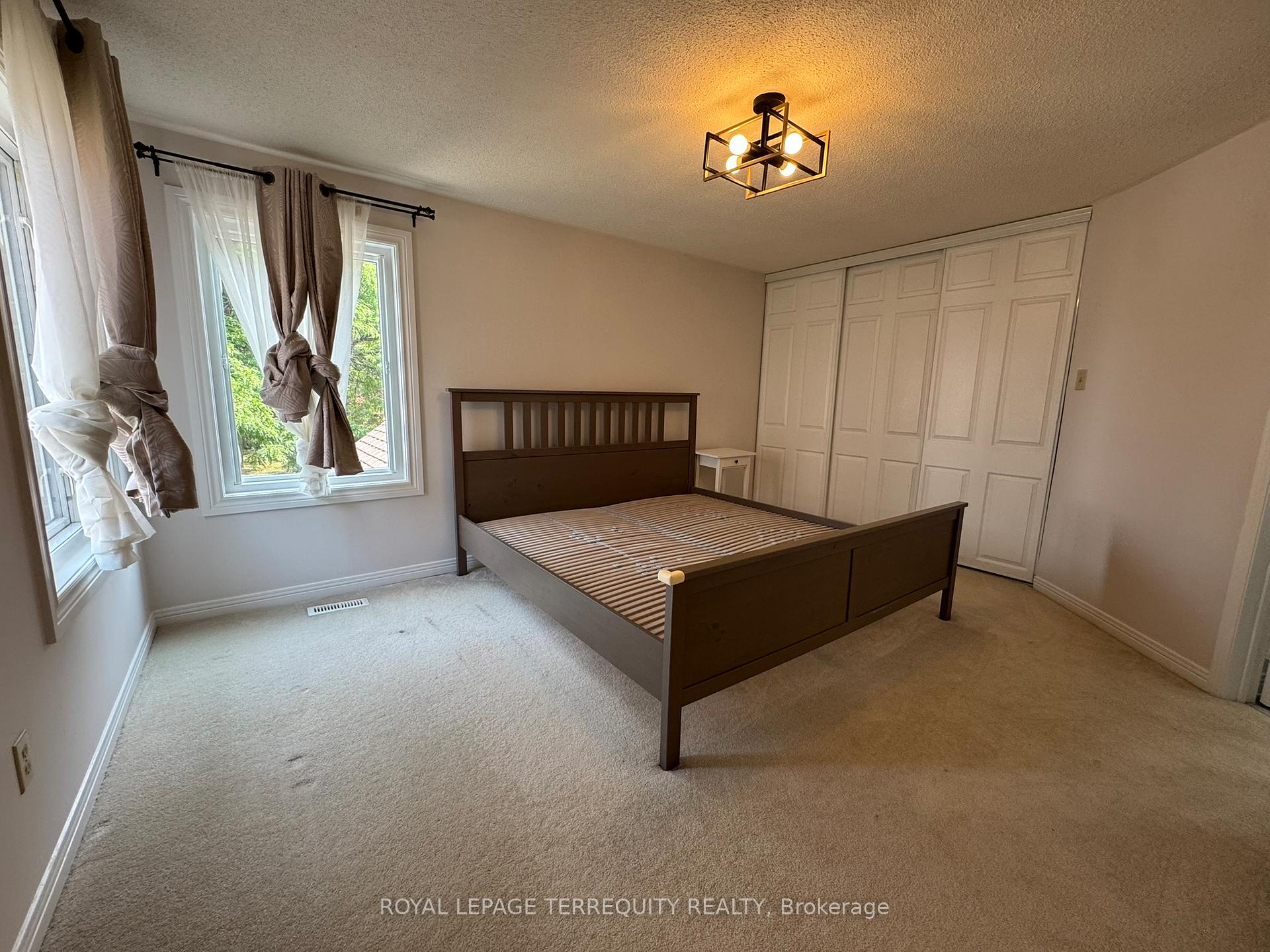 Photo 23 of 32 Juniper Crescent, Markham, Unionville — HOMEH