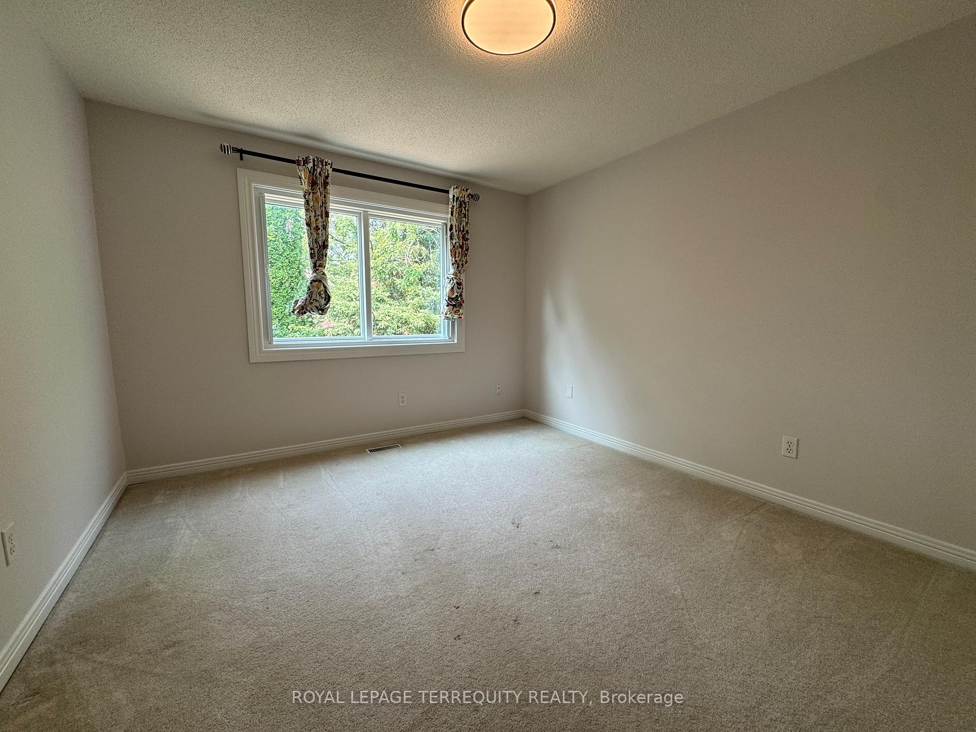 Photo 26 of 32 Juniper Crescent, Markham, Unionville — HOMEH