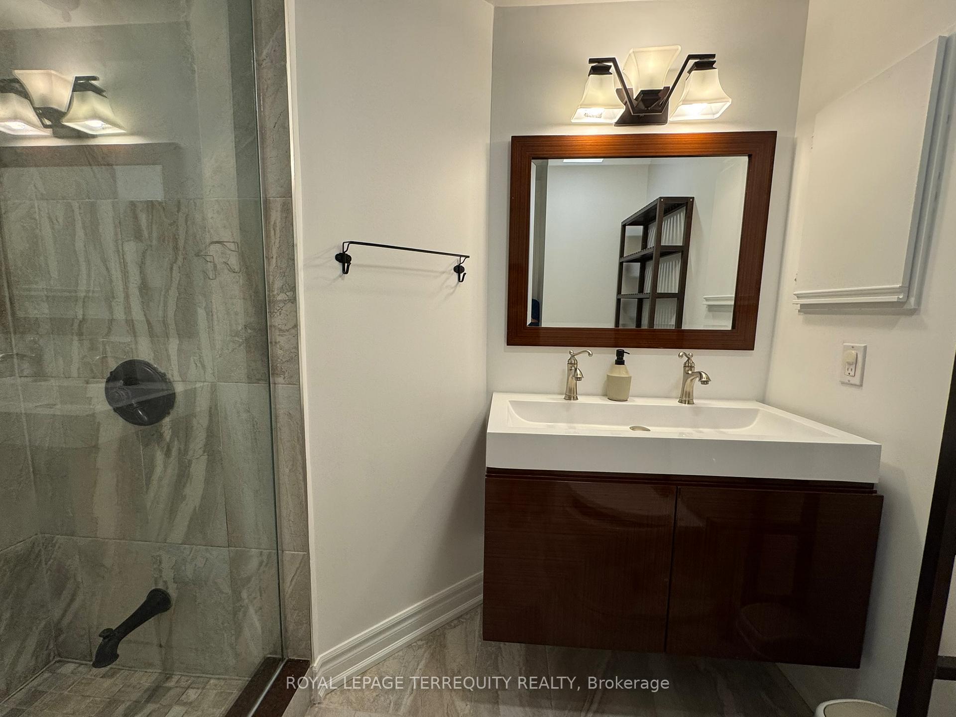 Photo 27 of 32 Juniper Crescent, Markham, Unionville — HOMEH