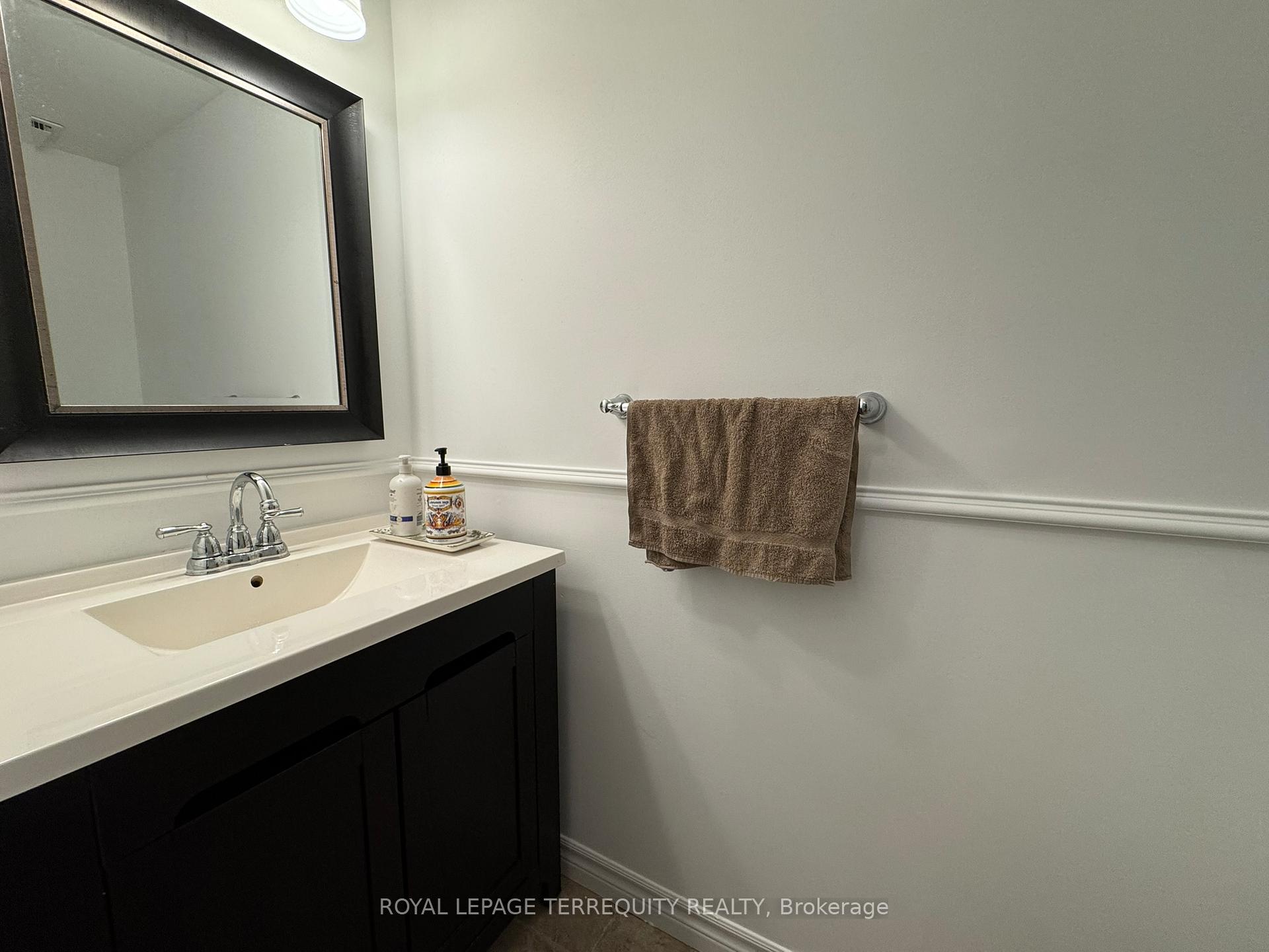 Photo 29 of 32 Juniper Crescent, Markham, Unionville — HOMEH