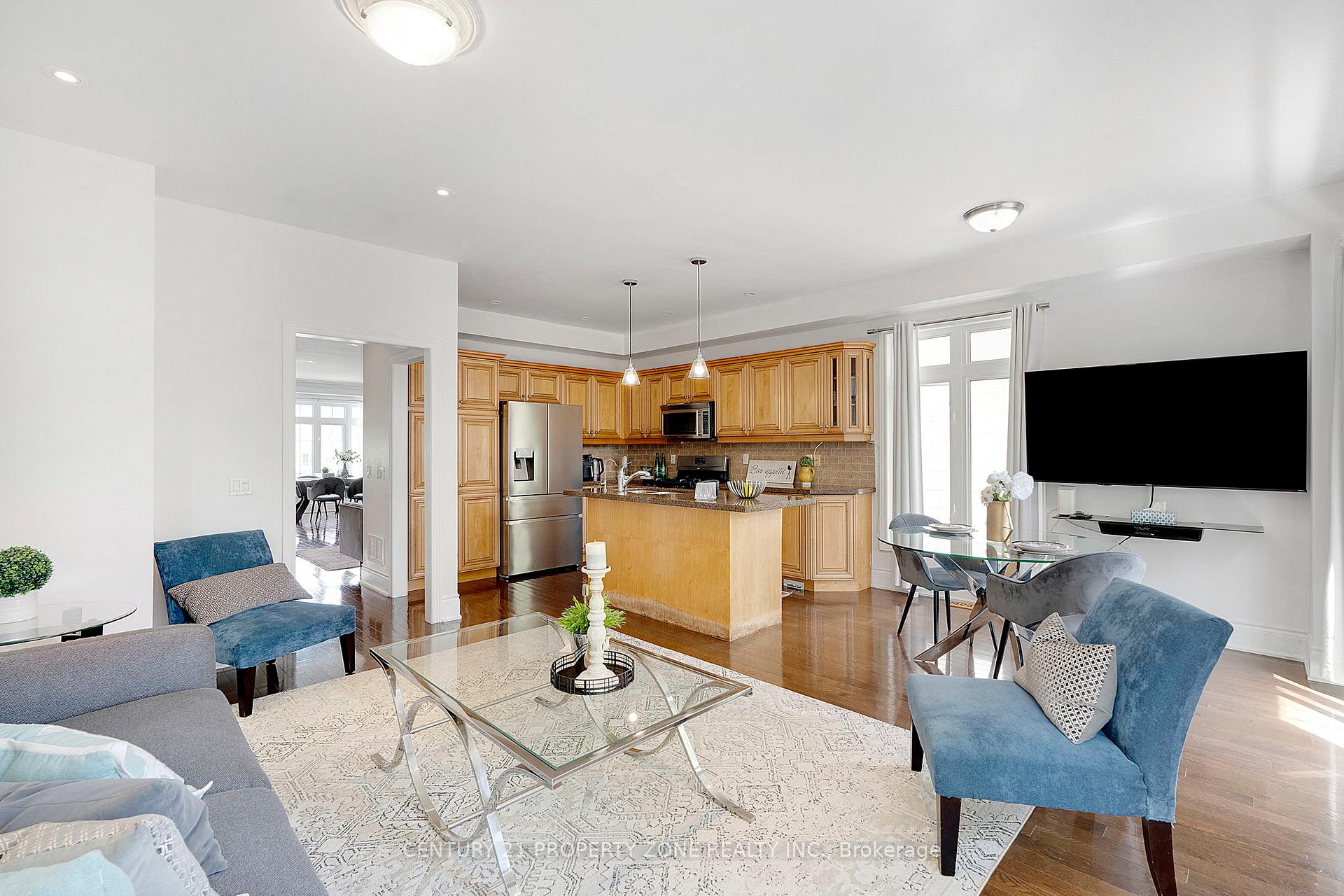 Photo 12 of 3 Prince William Drive, Markham, Village Green-South Unionville — HOMEH