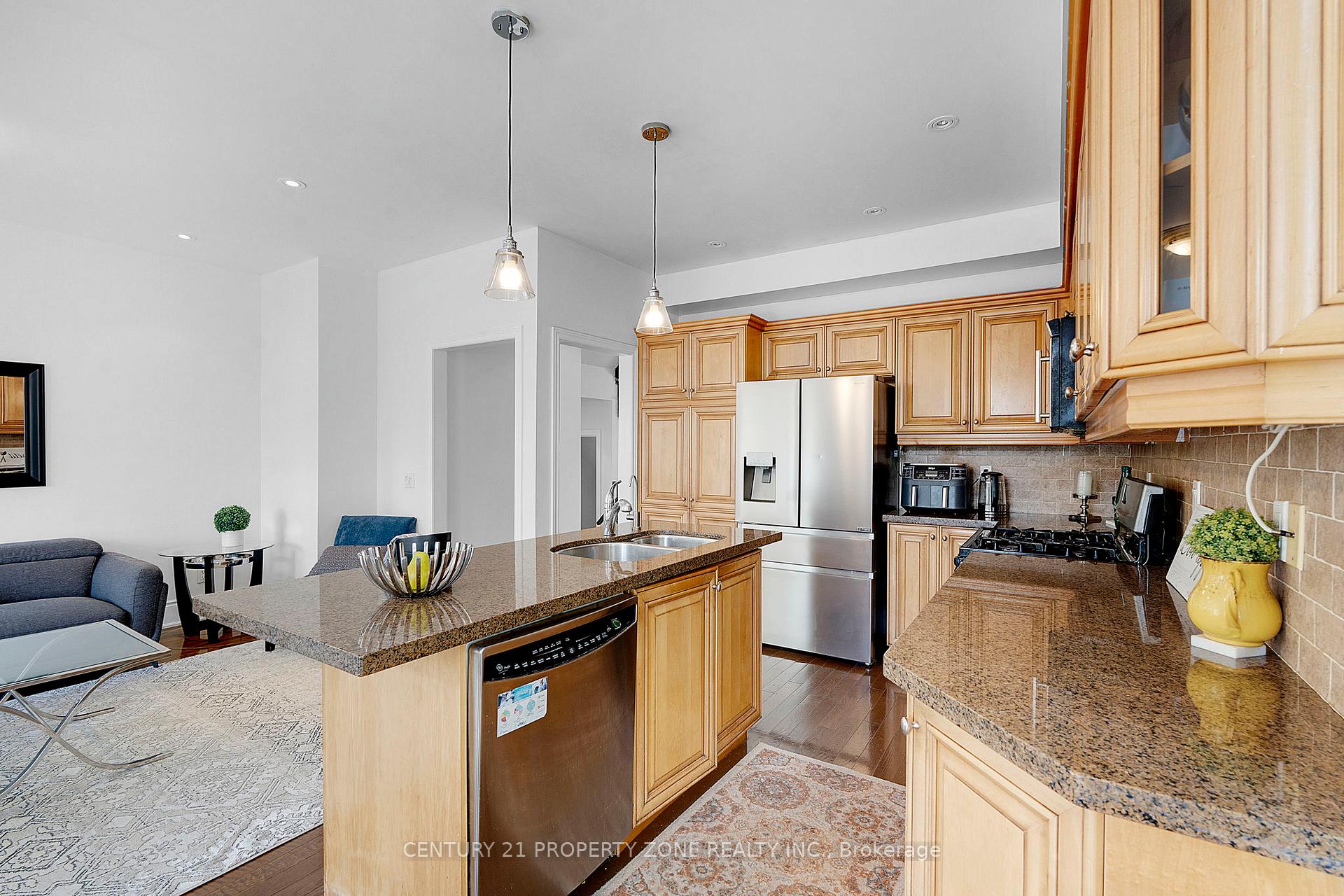 Photo 14 of 3 Prince William Drive, Markham, Village Green-South Unionville — HOMEH