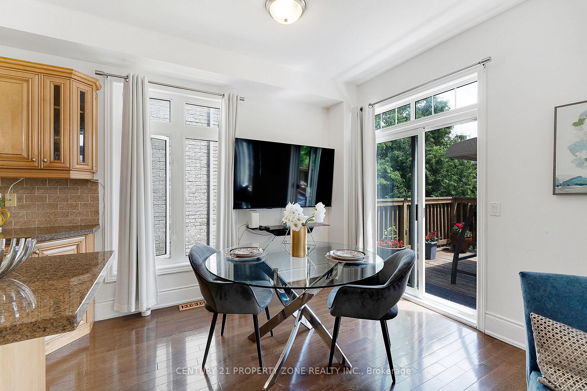 Photo 15 of 3 Prince William Drive, Markham, Village Green-South Unionville — HOMEH