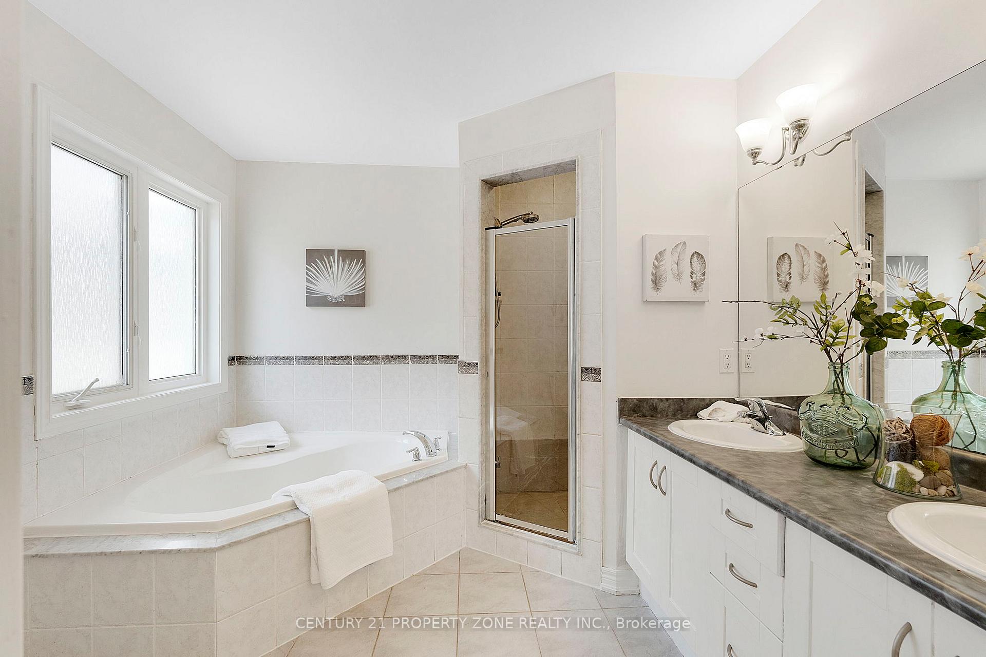 Photo 23 of 3 Prince William Drive, Markham, Village Green-South Unionville — HOMEH