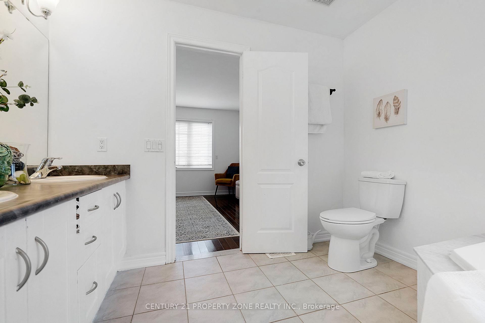 Photo 24 of 3 Prince William Drive, Markham, Village Green-South Unionville — HOMEH