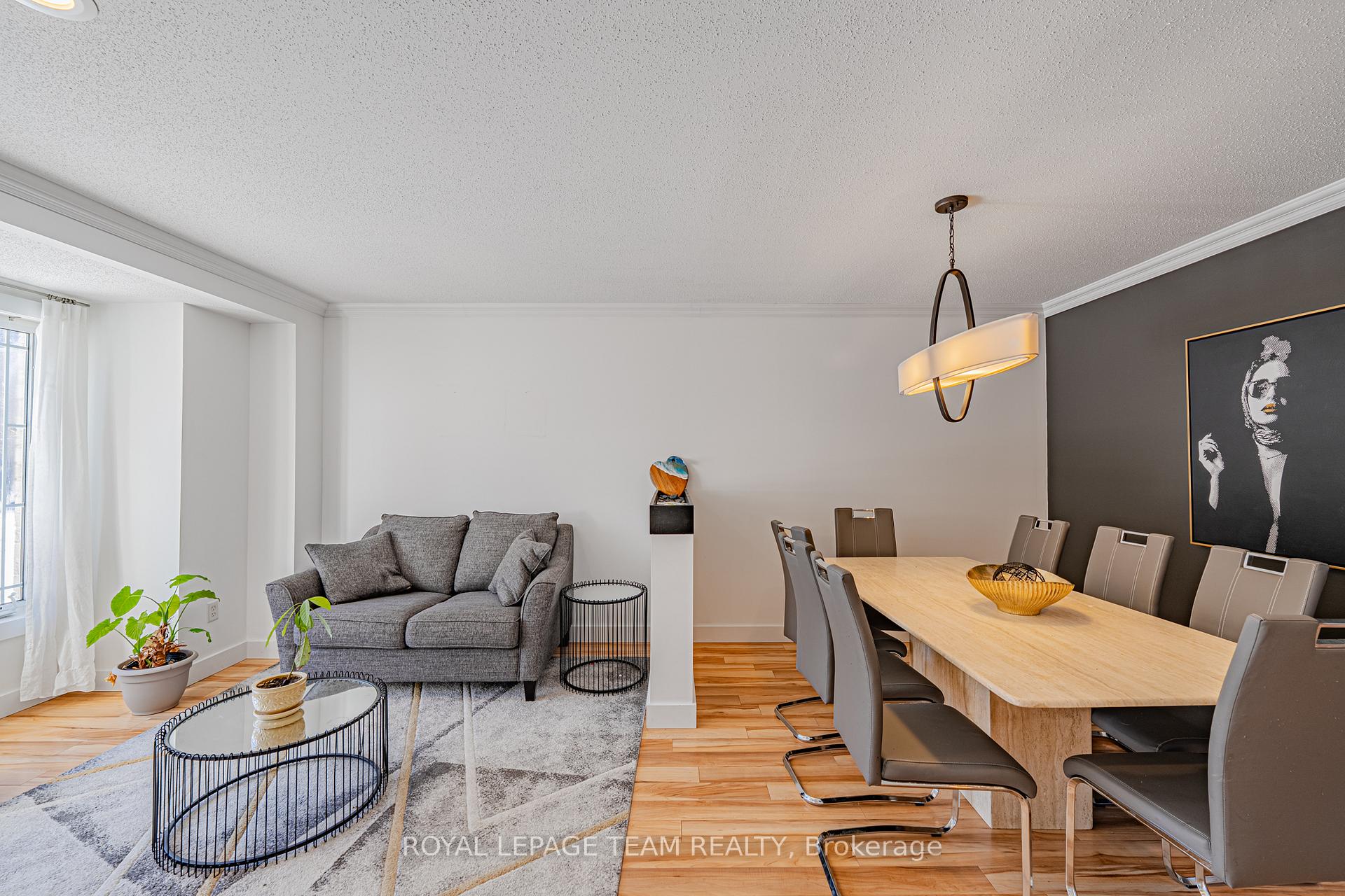 Photo 10 of 24 Scampton Drive, Ottawa, Kanata - Morgan's Grant/South March — HOMEH