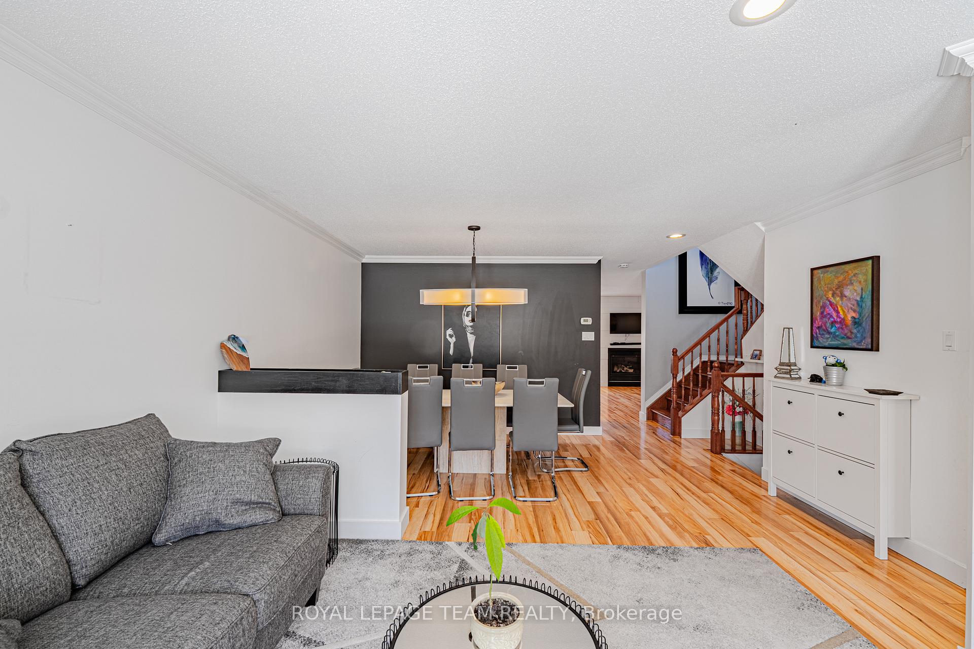 Photo 13 of 24 Scampton Drive, Ottawa, Kanata - Morgan's Grant/South March — HOMEH