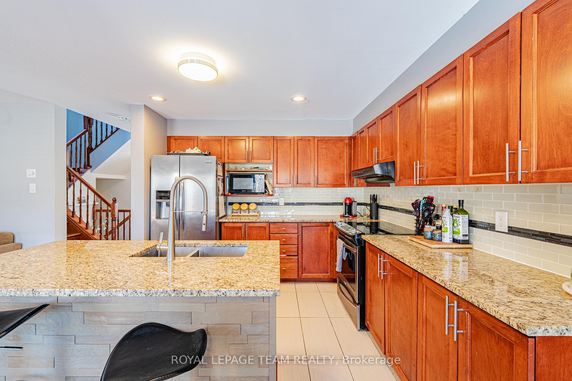 Photo 16 of 24 Scampton Drive, Ottawa, Kanata - Morgan's Grant/South March — HOMEH