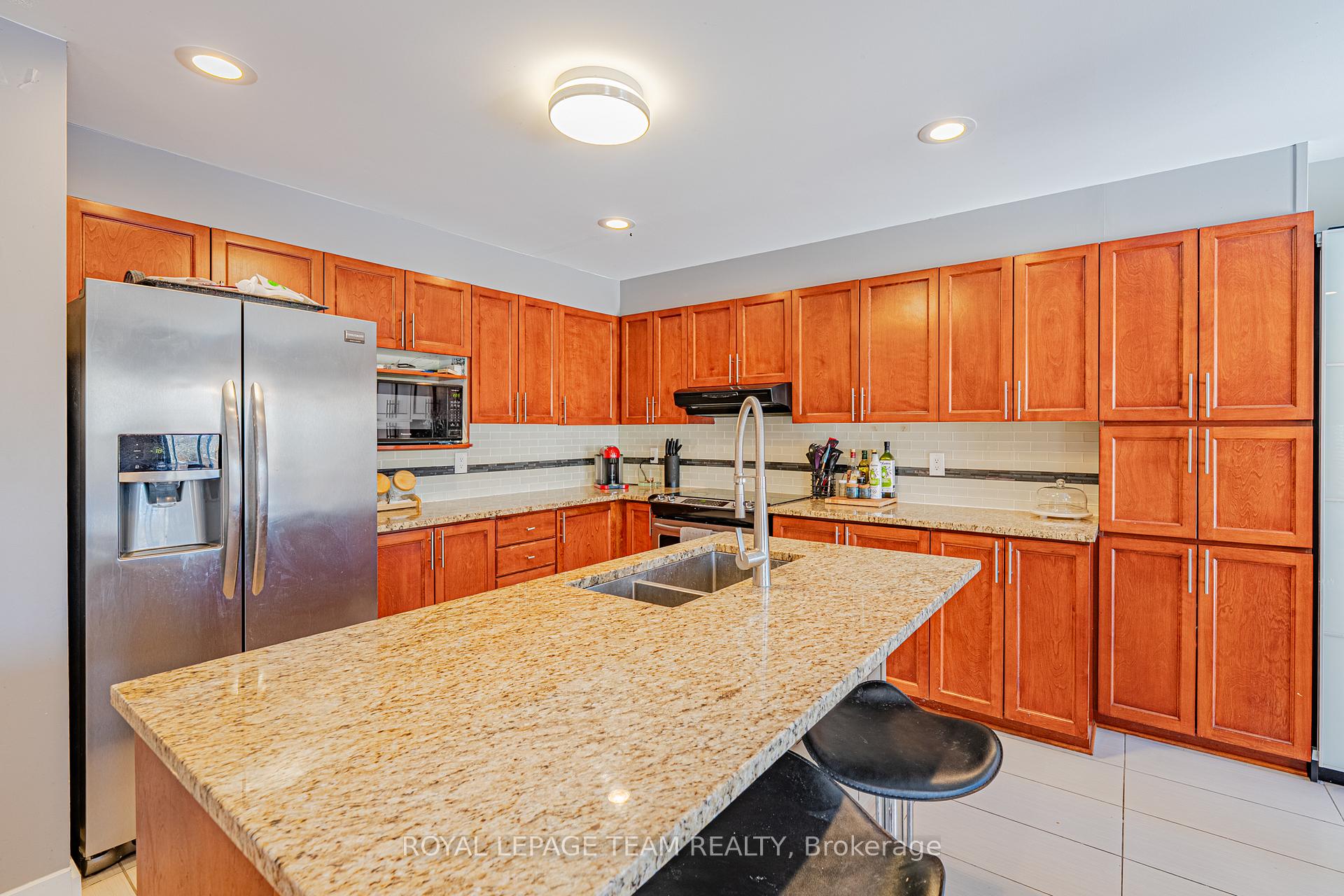 Photo 17 of 24 Scampton Drive, Ottawa, Kanata - Morgan's Grant/South March — HOMEH