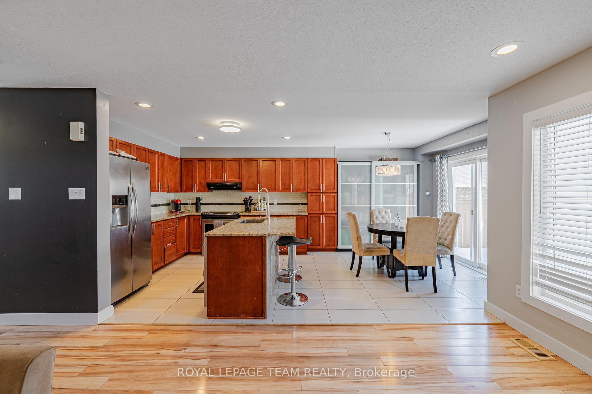 Photo 20 of 24 Scampton Drive, Ottawa, Kanata - Morgan's Grant/South March — HOMEH