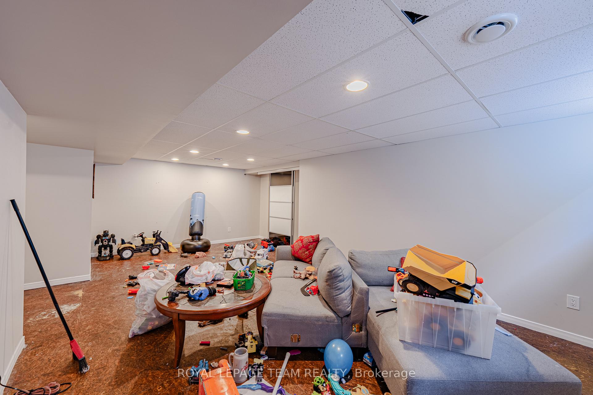 Photo 38 of 24 Scampton Drive, Ottawa, Kanata - Morgan's Grant/South March — HOMEH