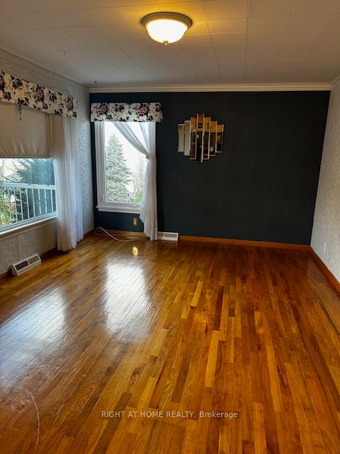 Photo 6 of 117 Seventh Street, Midland — HOMEH