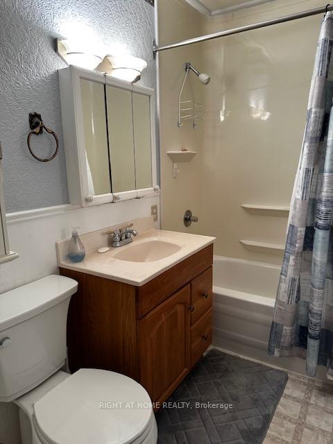 Photo 11 of 117 Seventh Street, Midland — HOMEH