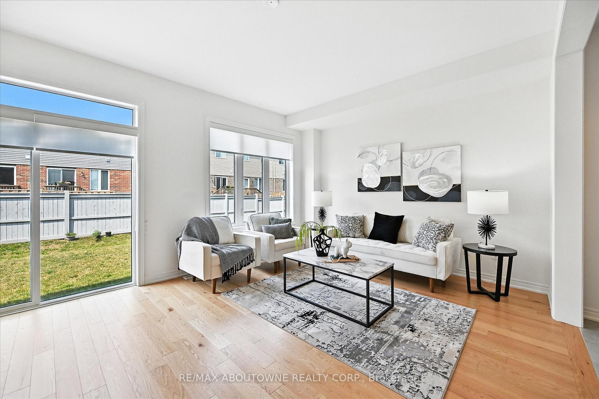 Photo 9 of 353 Raymond Road, Hamilton, Ancaster — HOMEH