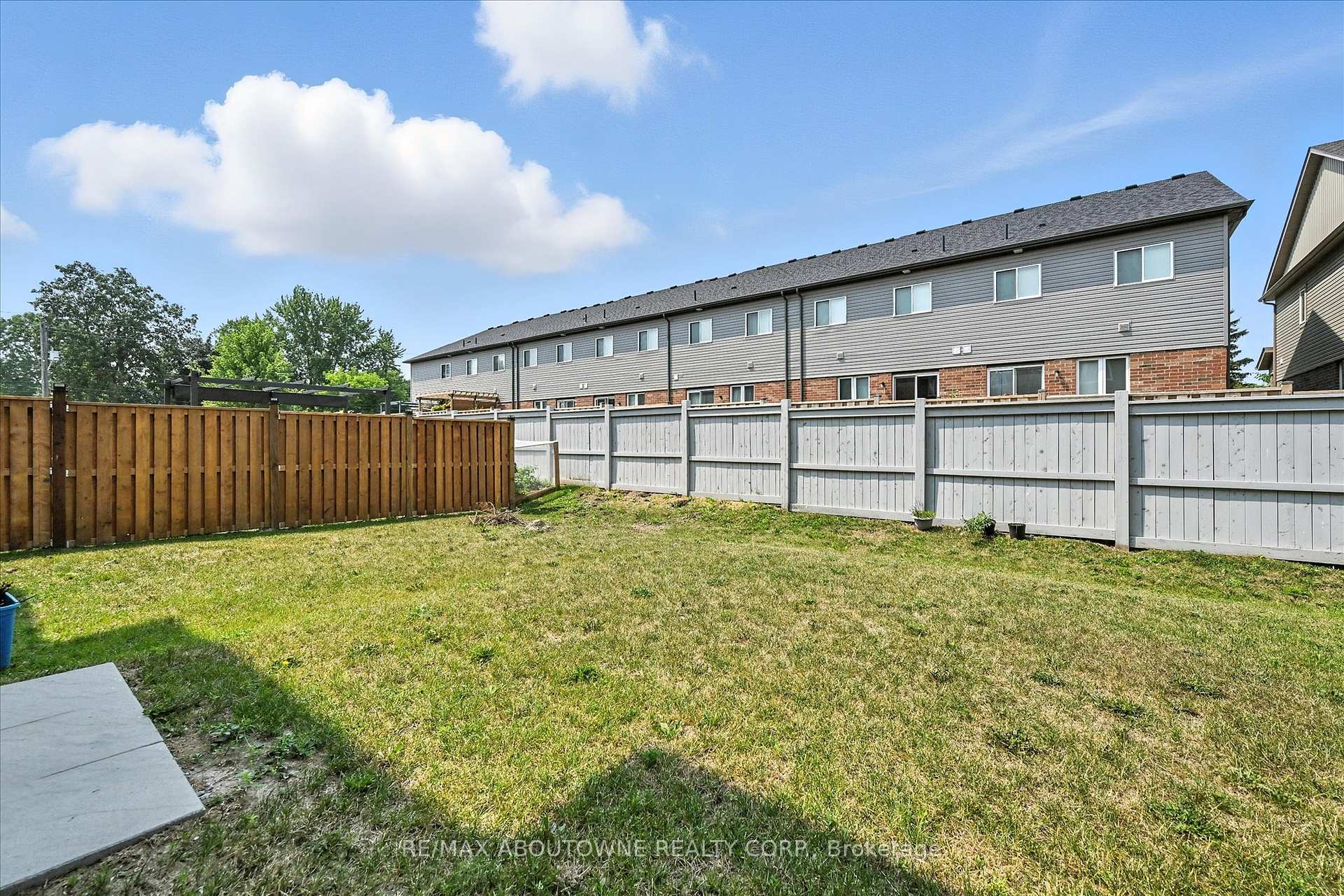 Photo 32 of 353 Raymond Road, Hamilton, Ancaster — HOMEH