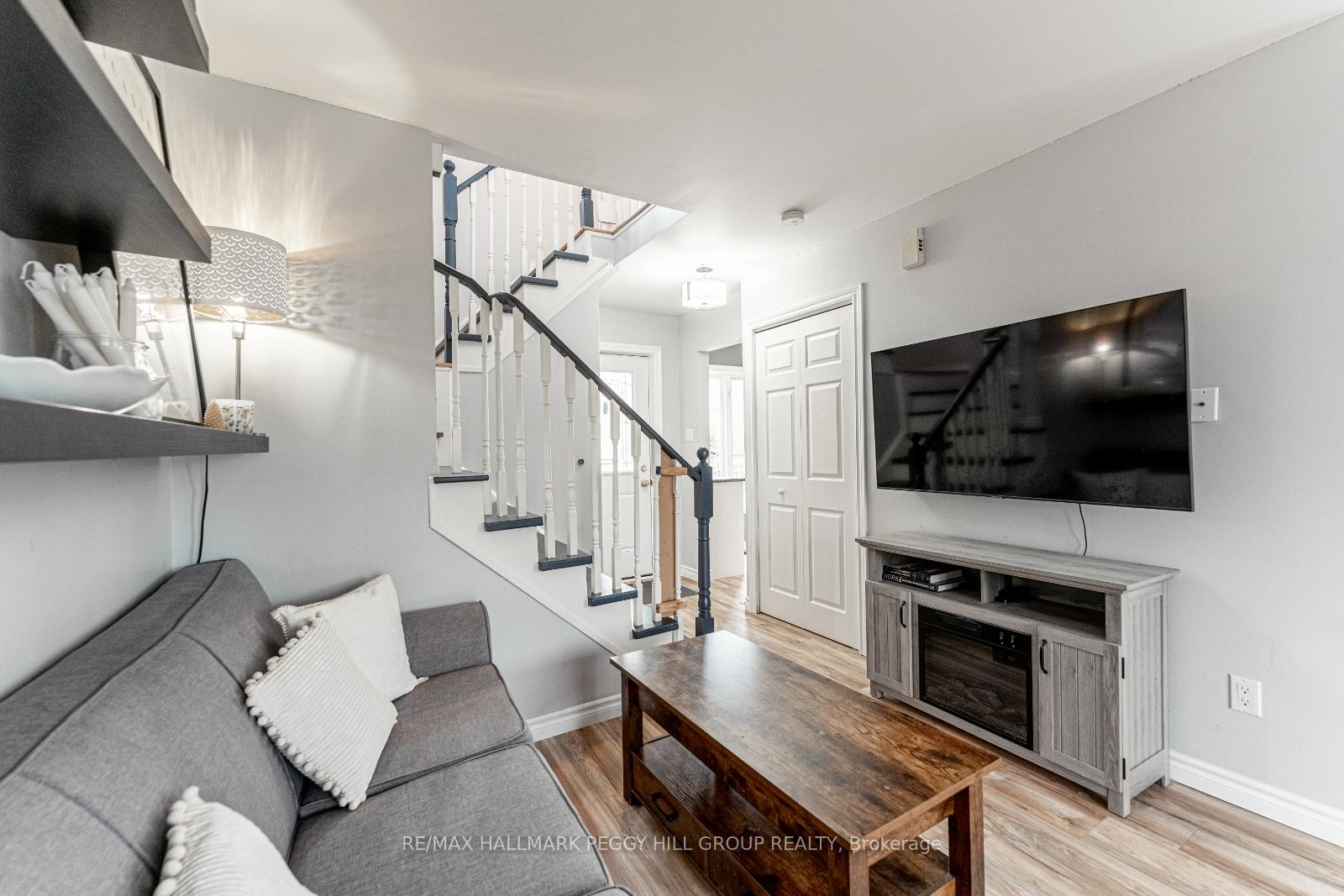 Photo 4 of 1066 Corrie Street, Innisfil, Alcona — HOMEH