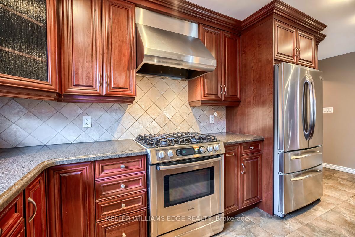 Photo 14 of 15 Kingsberry Street, Hamilton, Lisgar — HOMEH