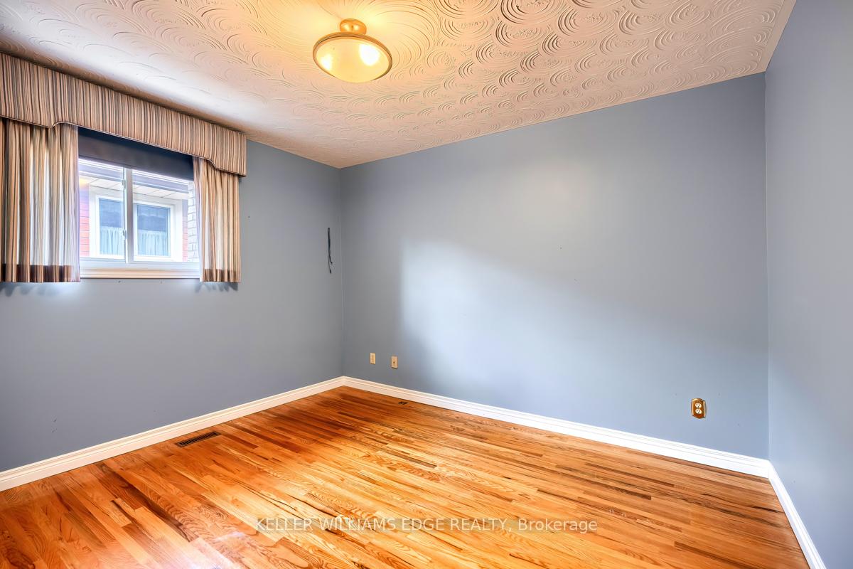 Photo 19 of 15 Kingsberry Street, Hamilton, Lisgar — HOMEH