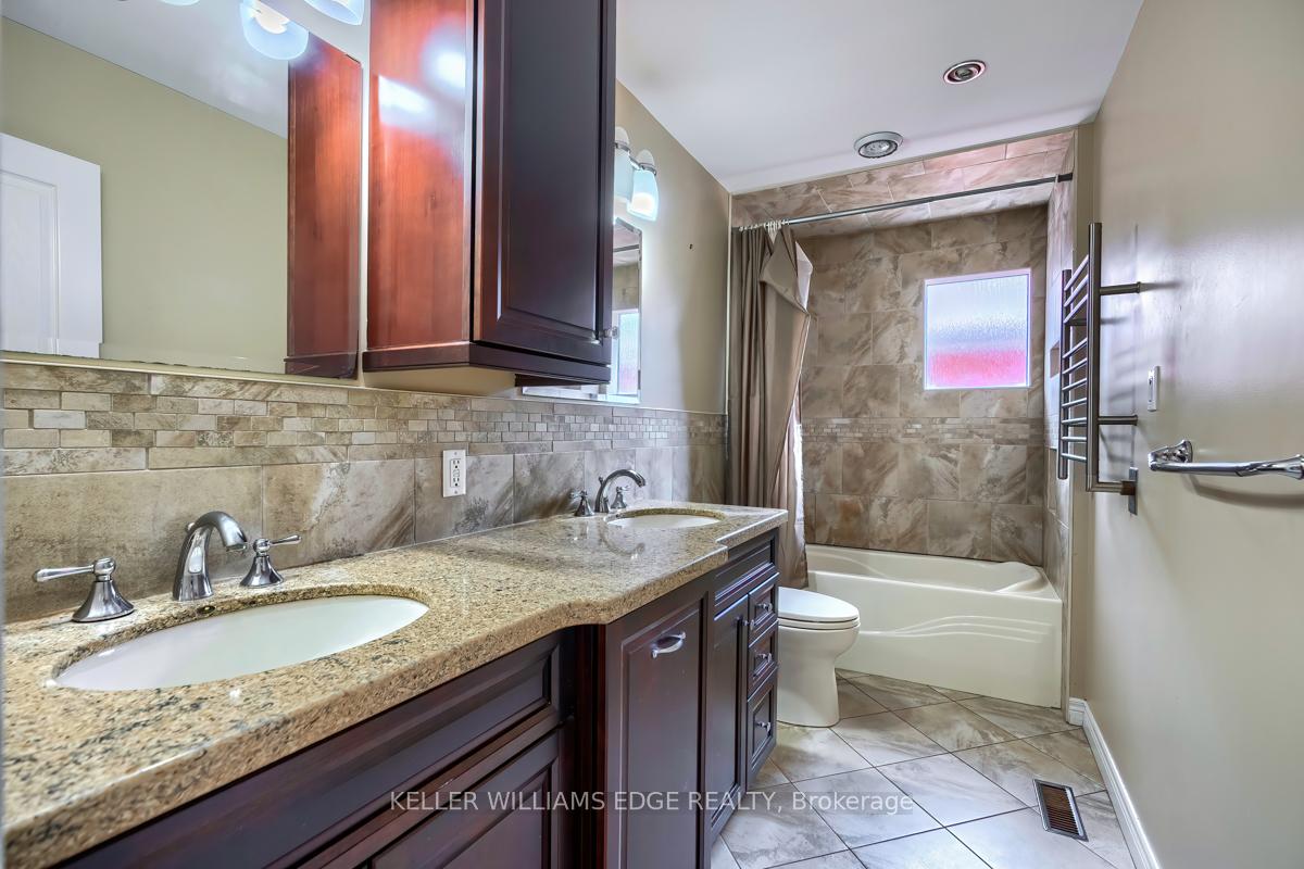 Photo 23 of 15 Kingsberry Street, Hamilton, Lisgar — HOMEH