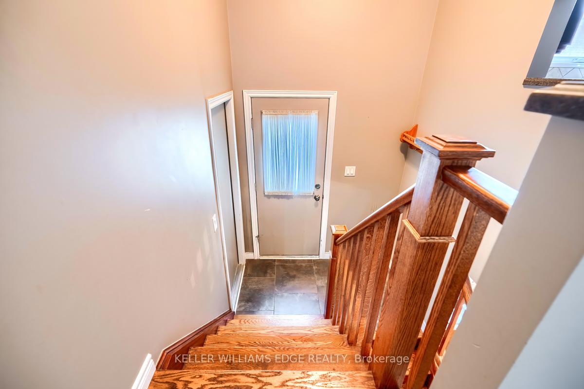 Photo 25 of 15 Kingsberry Street, Hamilton, Lisgar — HOMEH