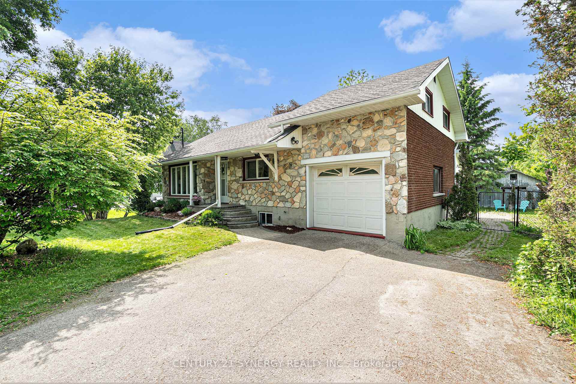 Photo 1 of 7412 Roger Stevens Drive, Montague, Montague Twp — HOMEH