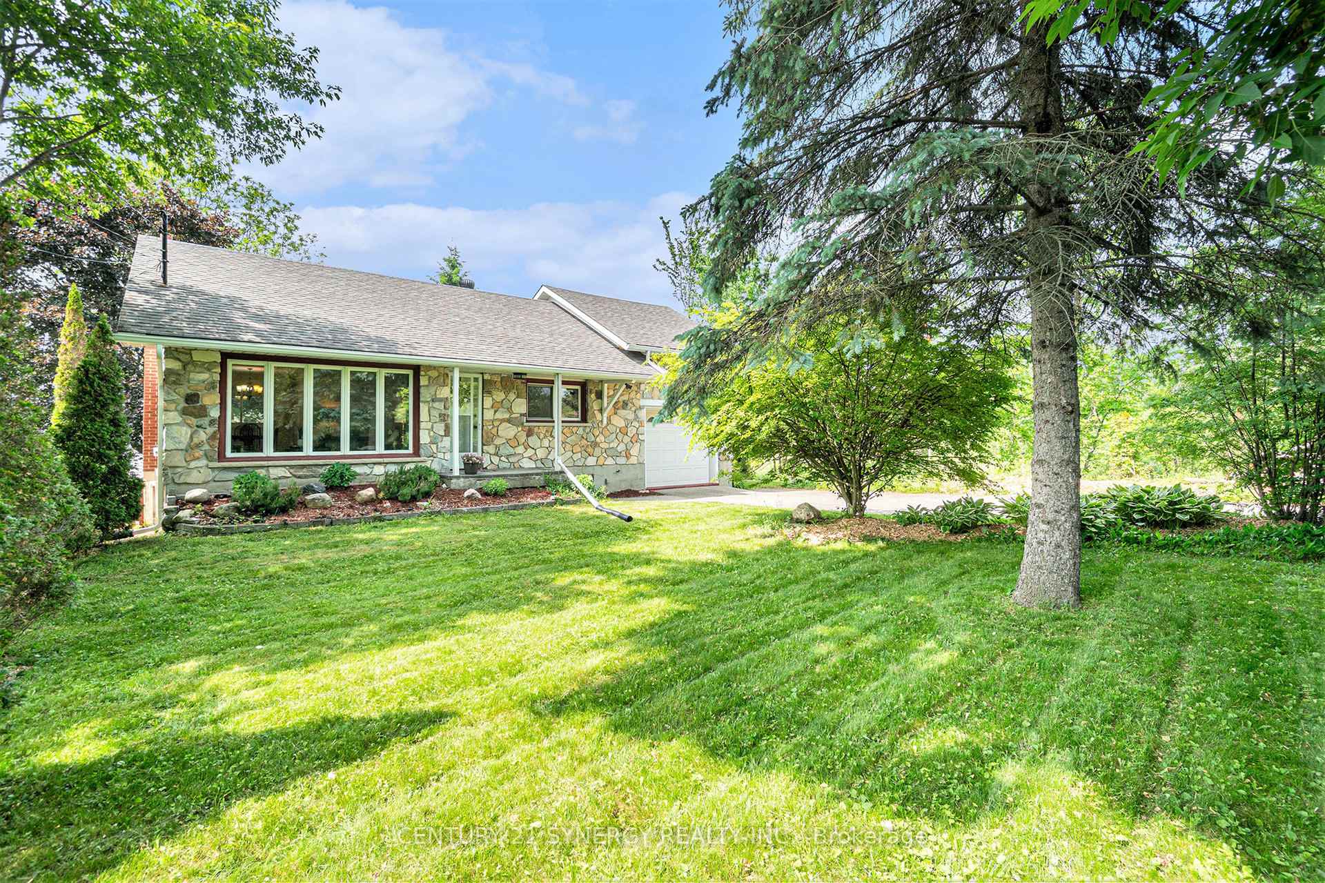Photo 2 of 7412 Roger Stevens Drive, Montague, Montague Twp — HOMEH